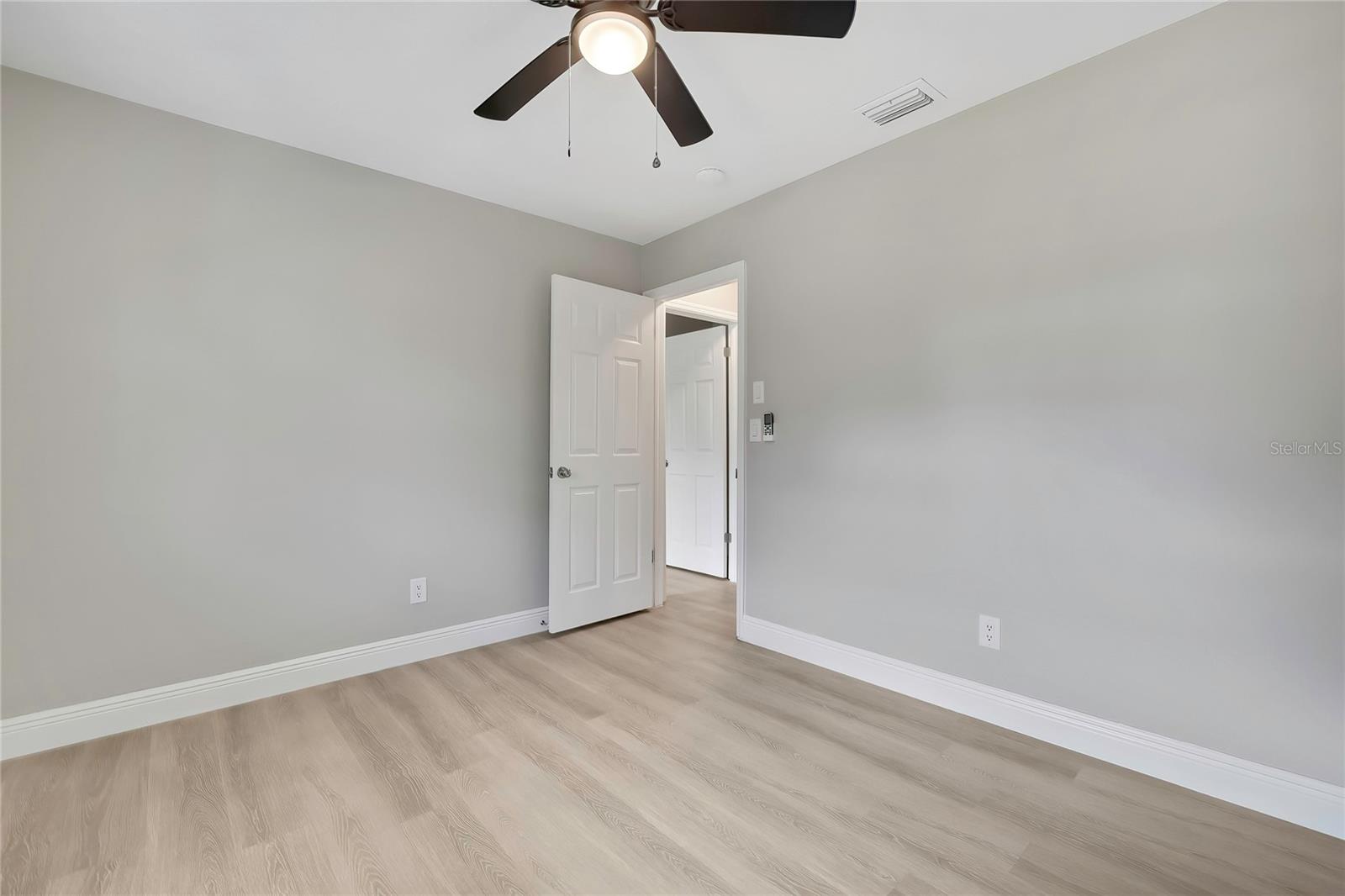 Image 27 of 67 For 6703 Seaview Boulevard