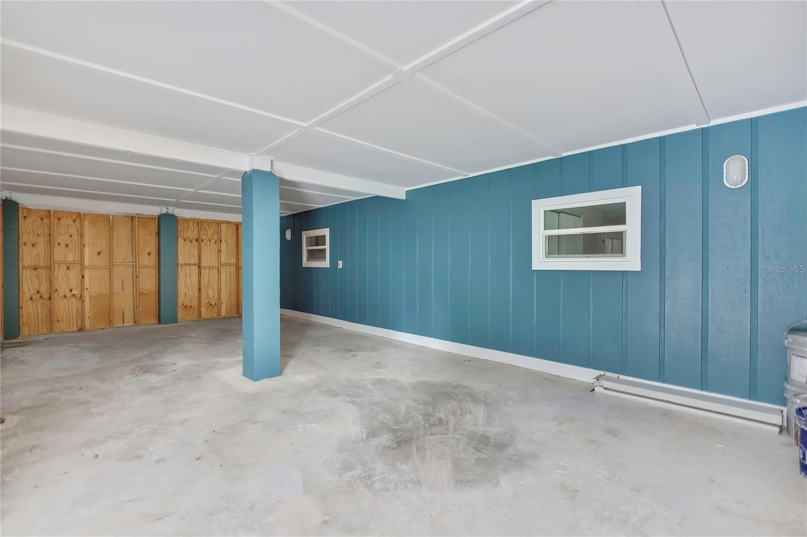 Image 38 of 67 For 6703 Seaview Boulevard