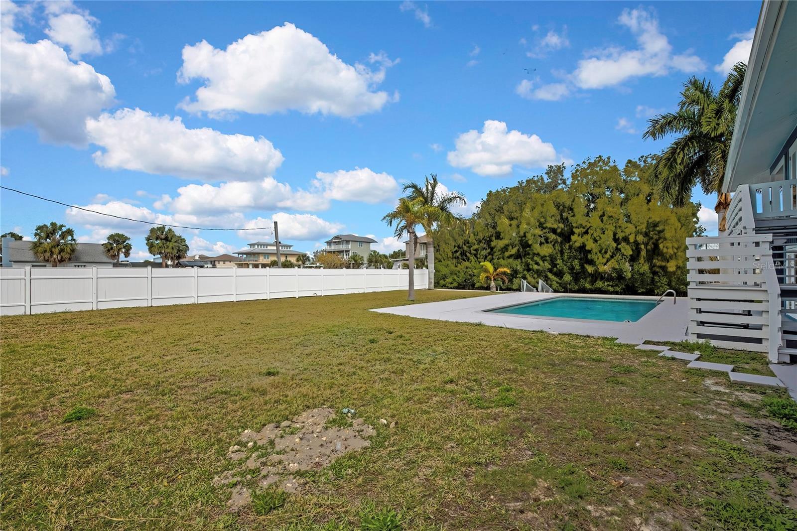 Image 40 of 67 For 6703 Seaview Boulevard