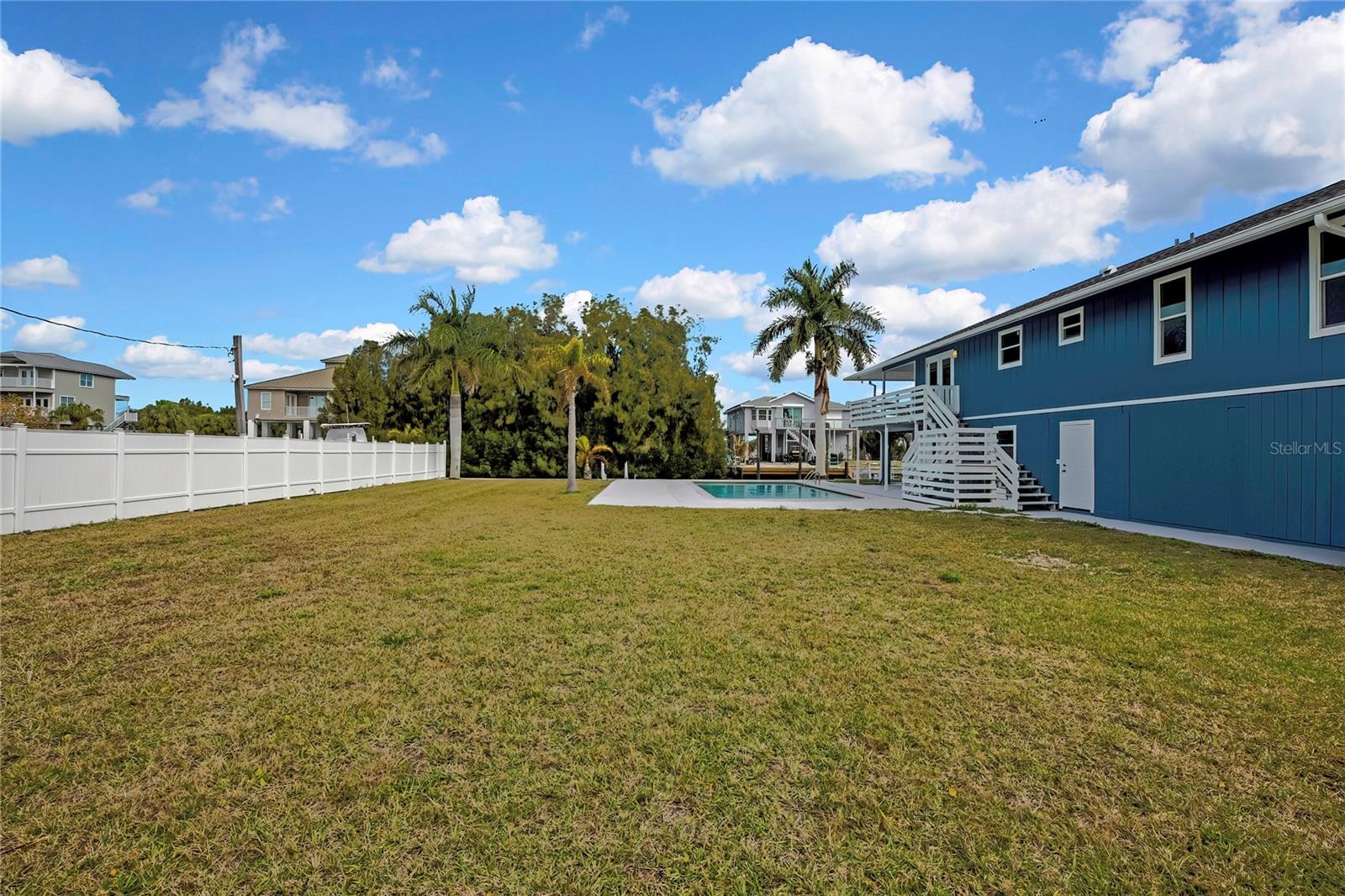 Image 41 of 67 For 6703 Seaview Boulevard