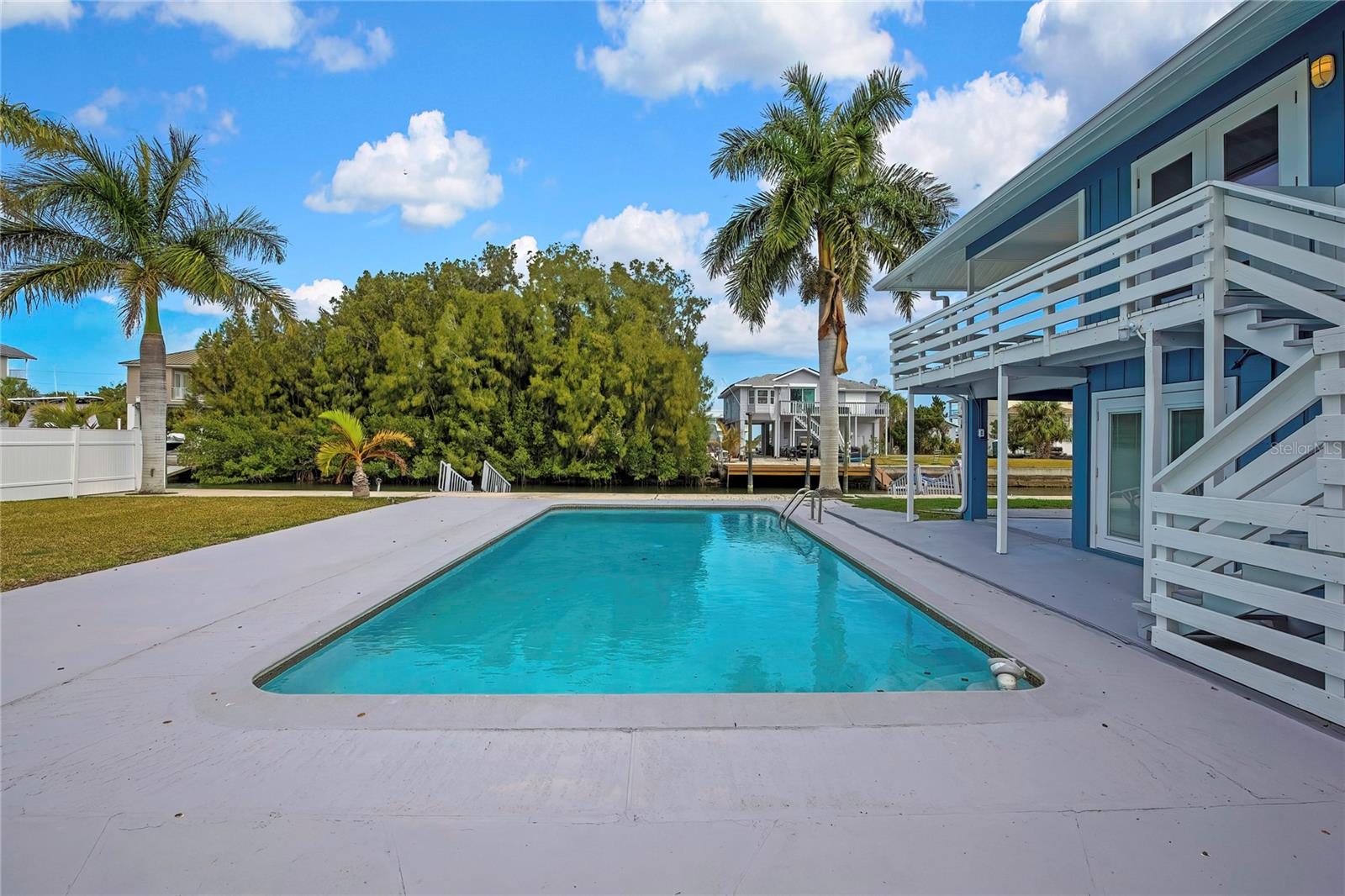 Image 43 of 67 For 6703 Seaview Boulevard