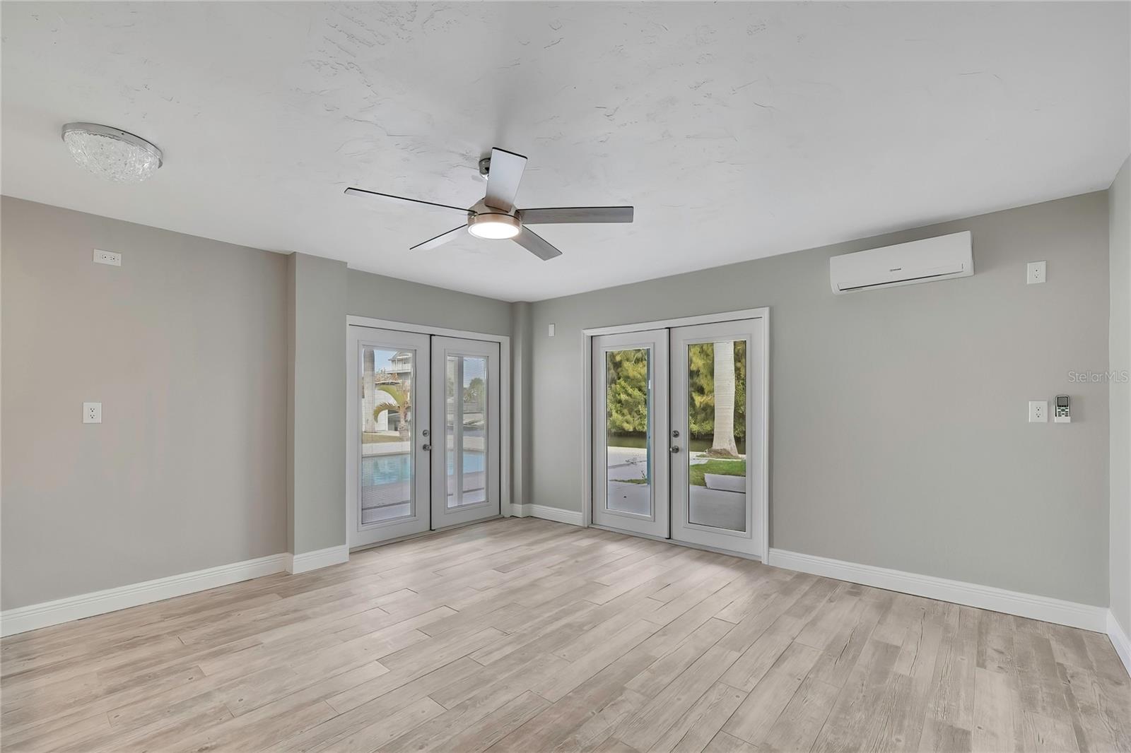 Image 51 of 67 For 6703 Seaview Boulevard