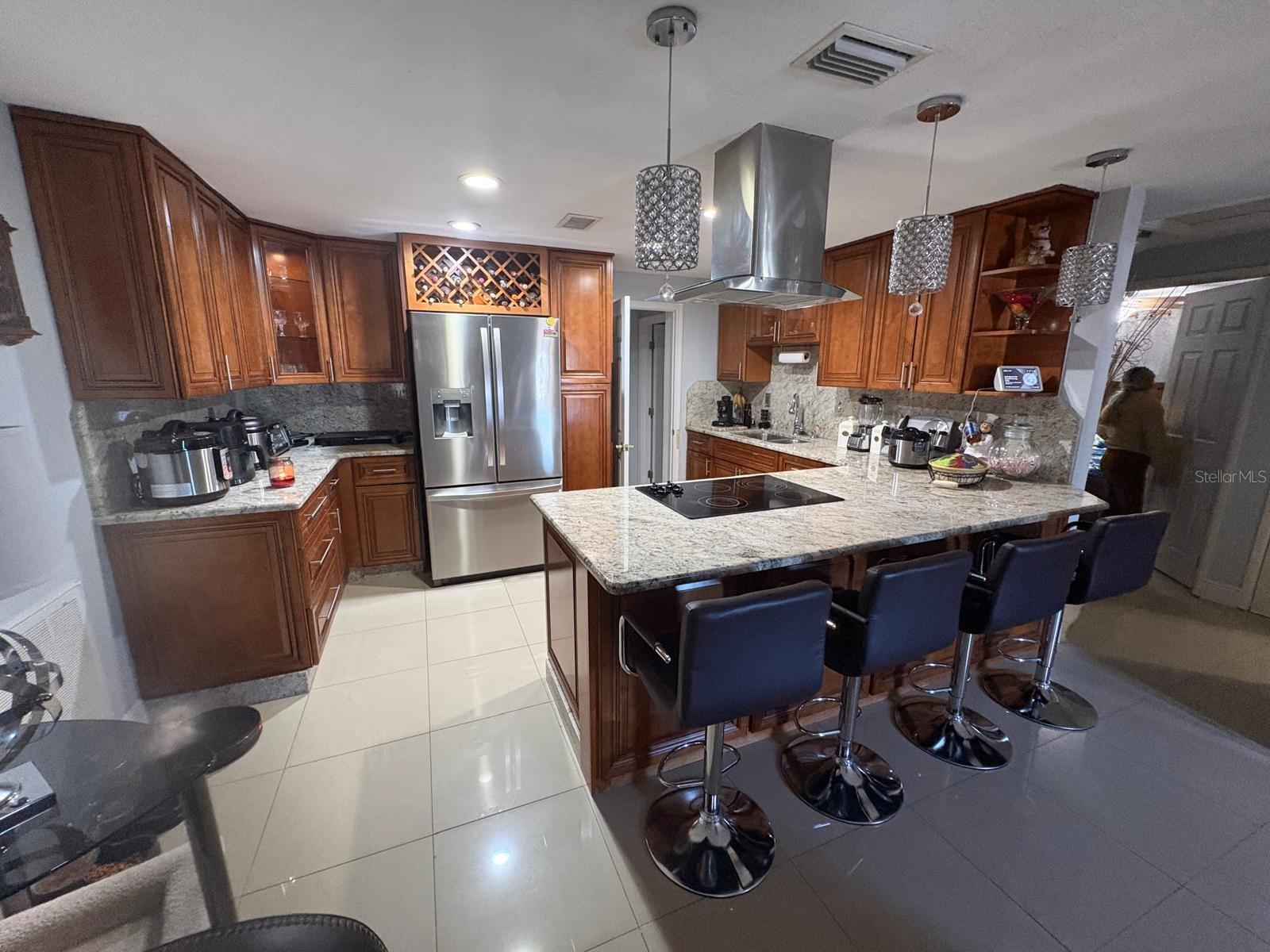 Image 4 of 34 For 6005 Clifton Street