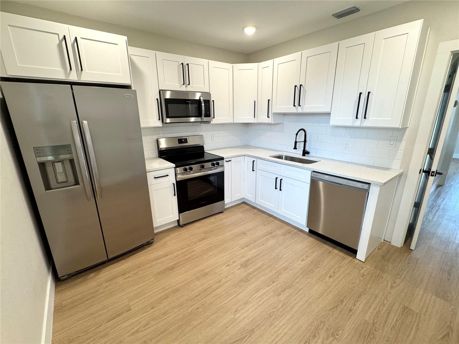 Image 17 of 24 For 1039 53rd Avenue N