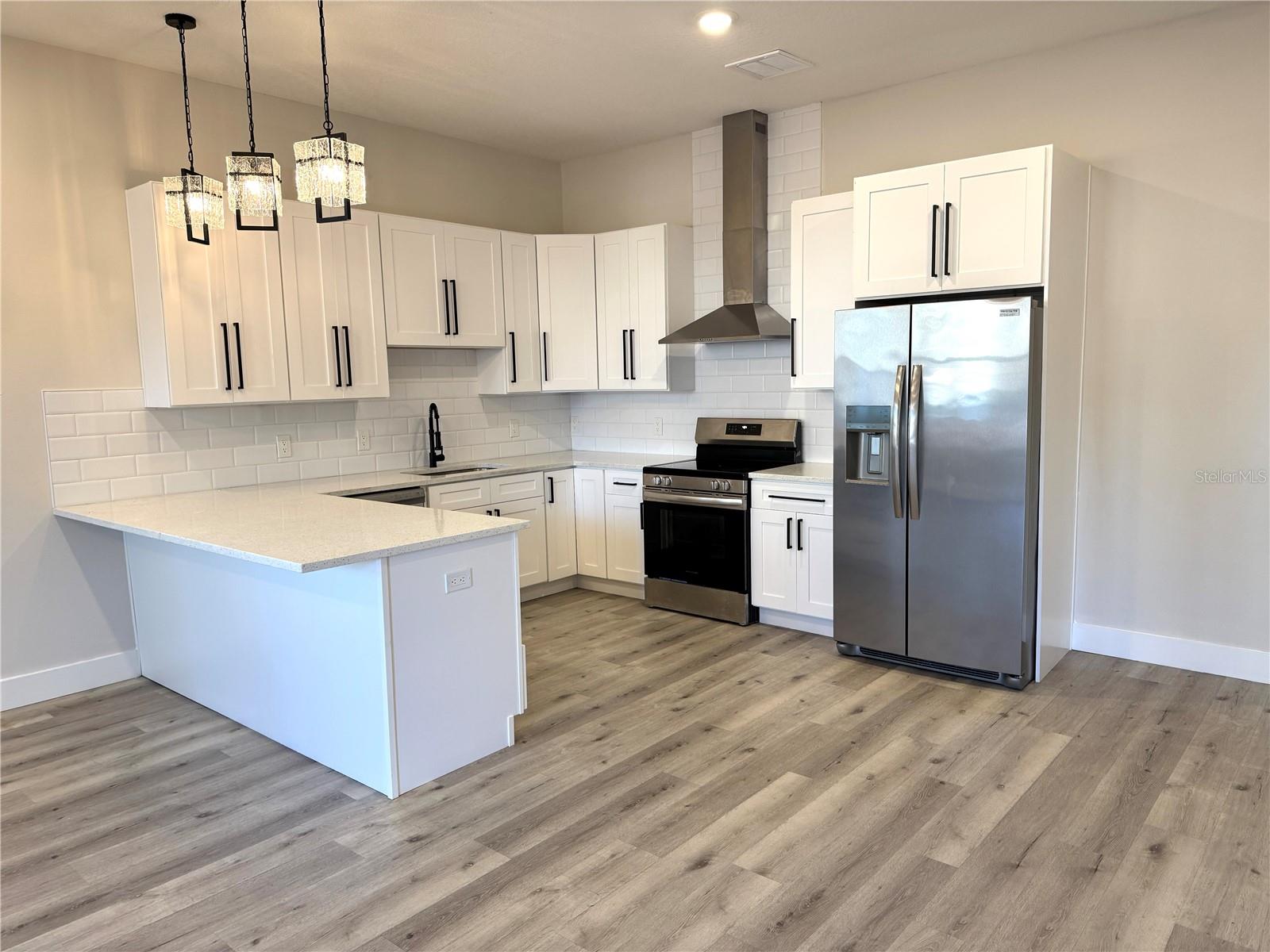 Image 3 of 24 For 1039 53rd Avenue N