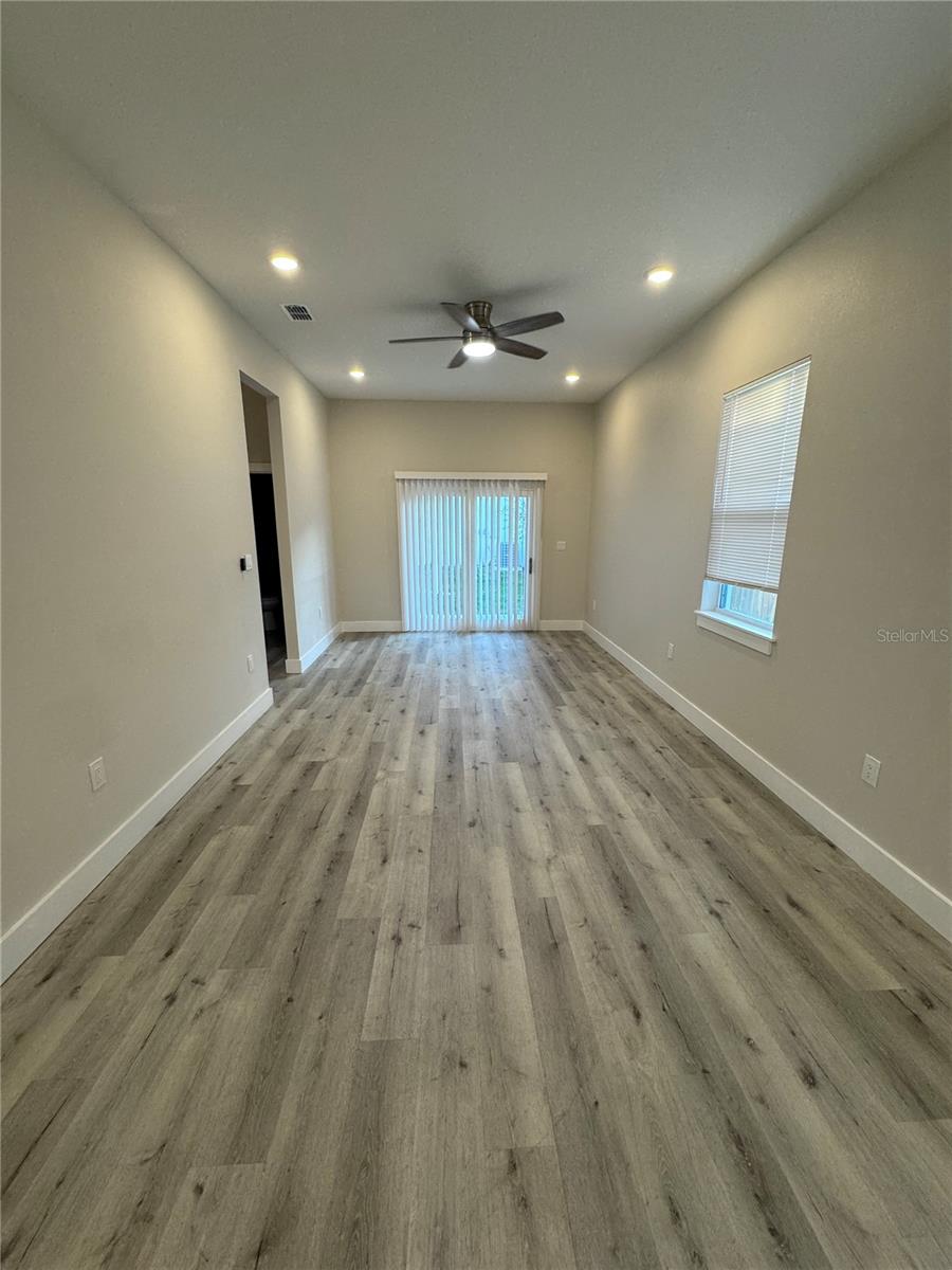 Image 5 of 24 For 1039 53rd Avenue N