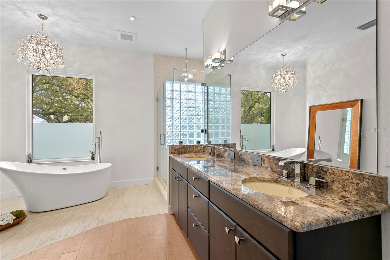 Image 13 of 50 For 616 Marmora Avenue