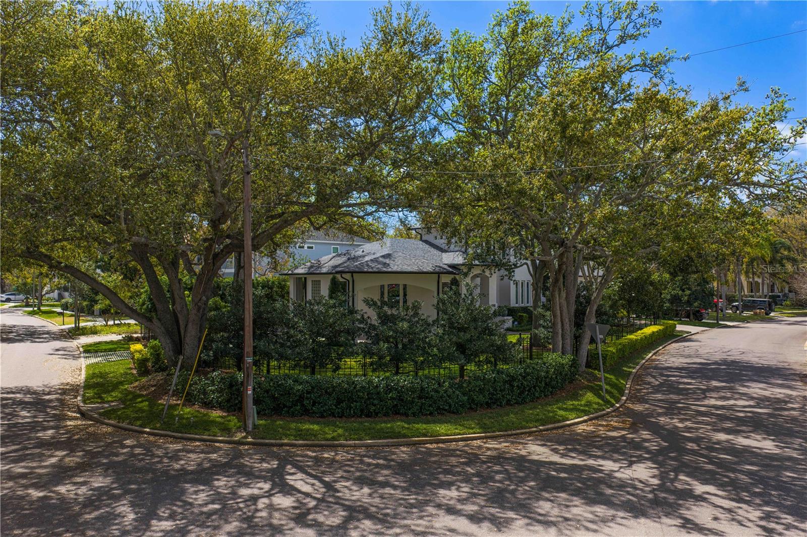 Image 40 of 50 For 616 Marmora Avenue