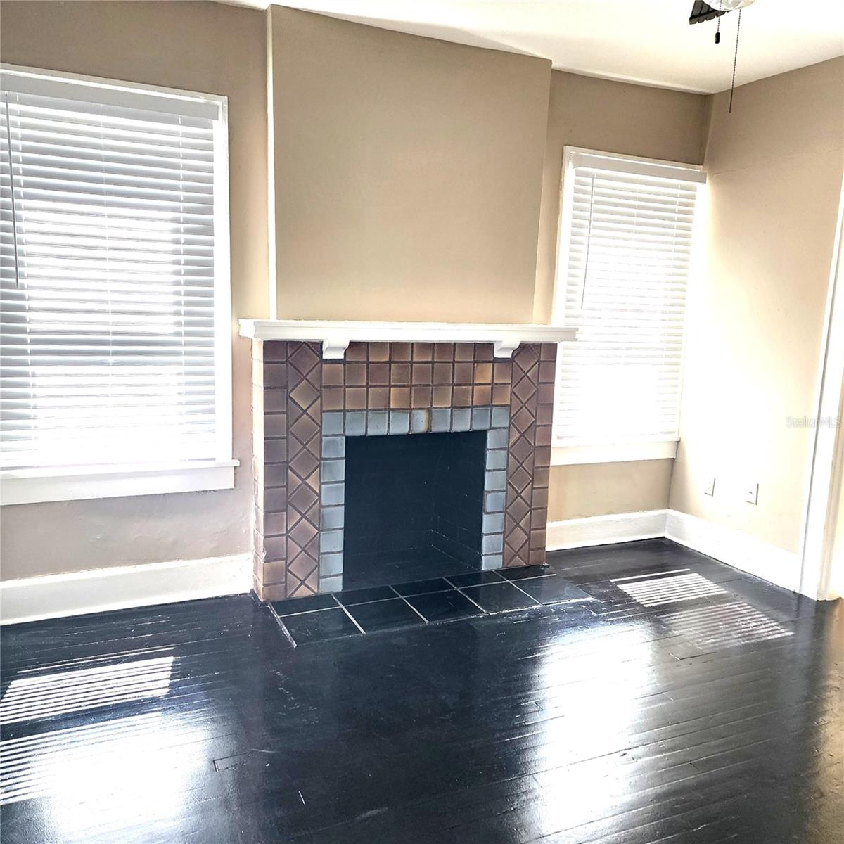 Image 3 of 7 For 2006 Jackson Street N 3