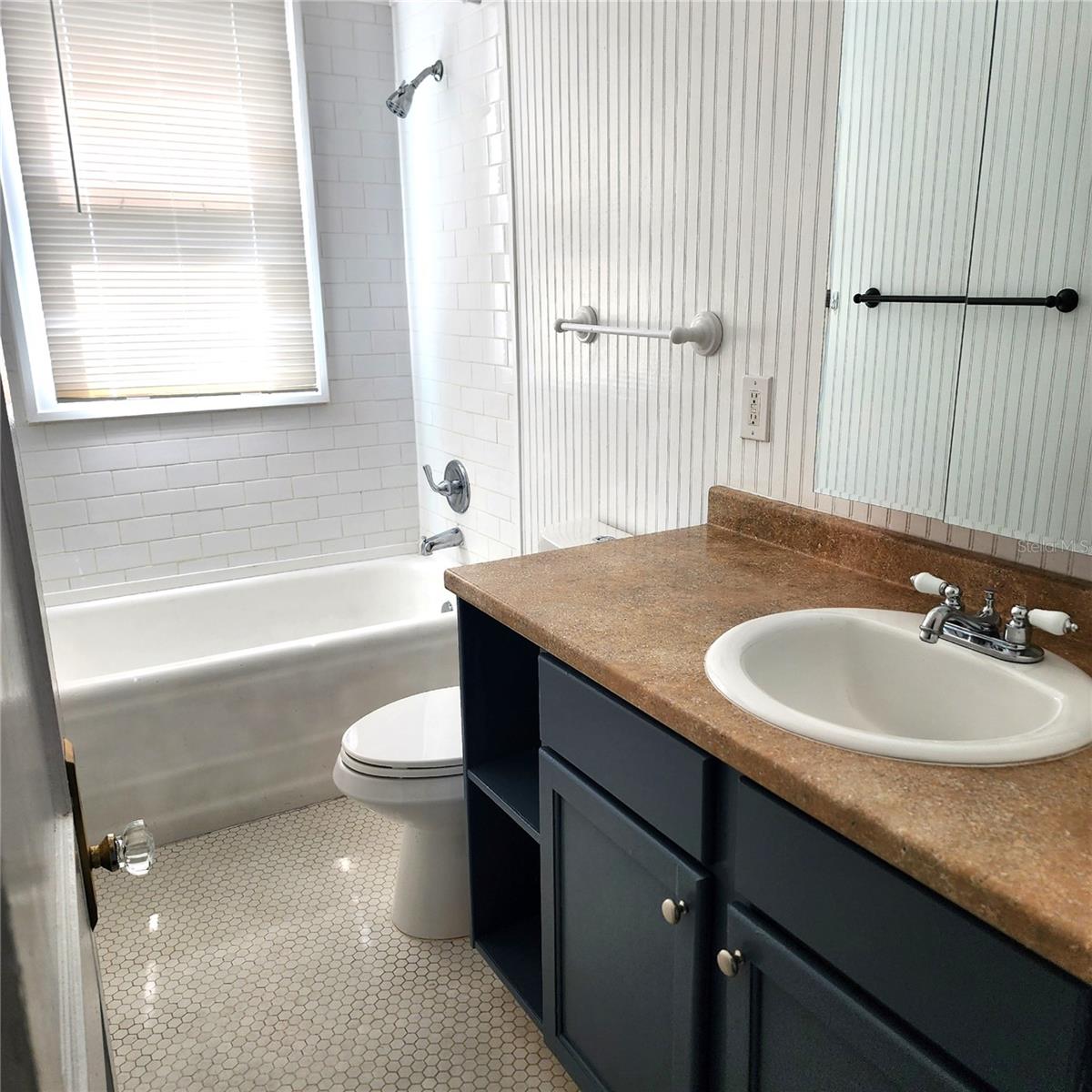 Image 5 of 7 For 2006 Jackson Street N 3