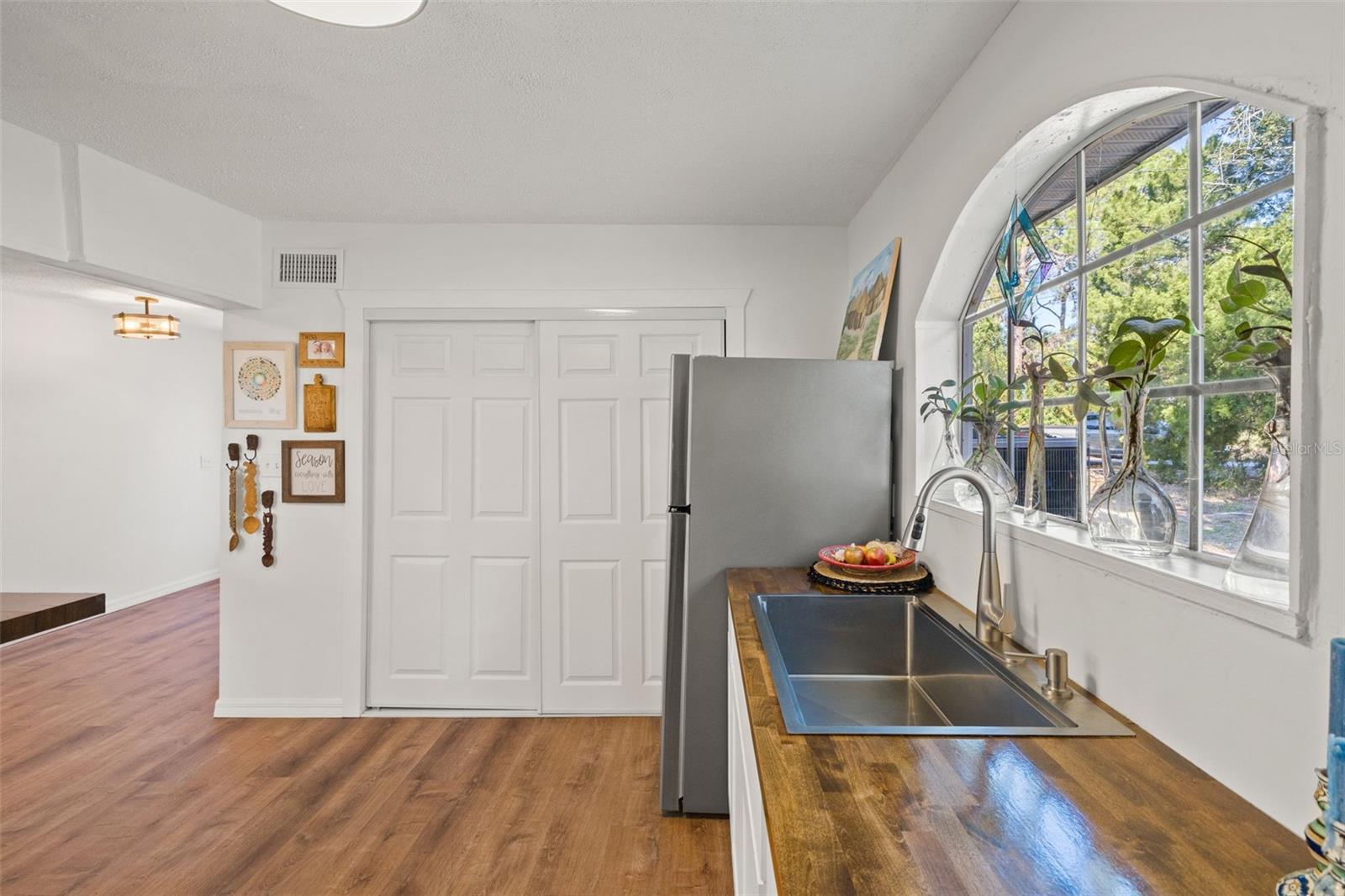 Image 10 of 48 For 1524 Indian Bay Road