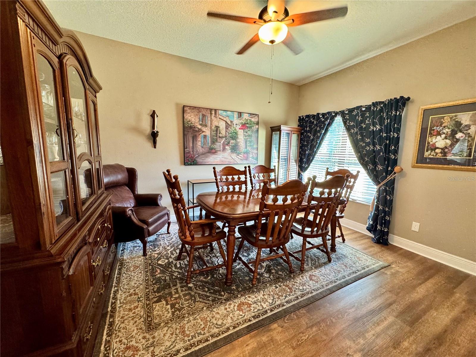 Listing photo id 8 for 12419 Betony Court