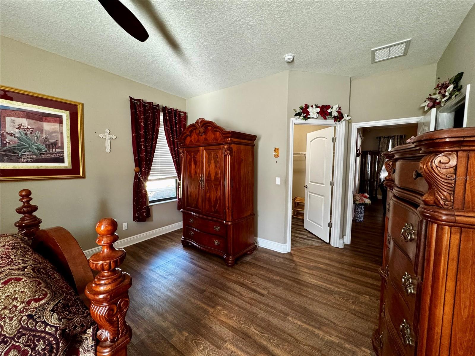 Listing photo id 10 for 12419 Betony Court