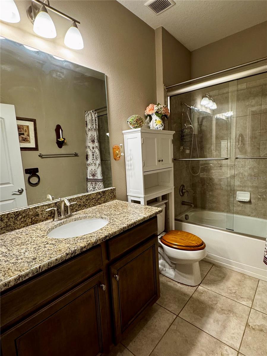 Listing photo id 15 for 12419 Betony Court