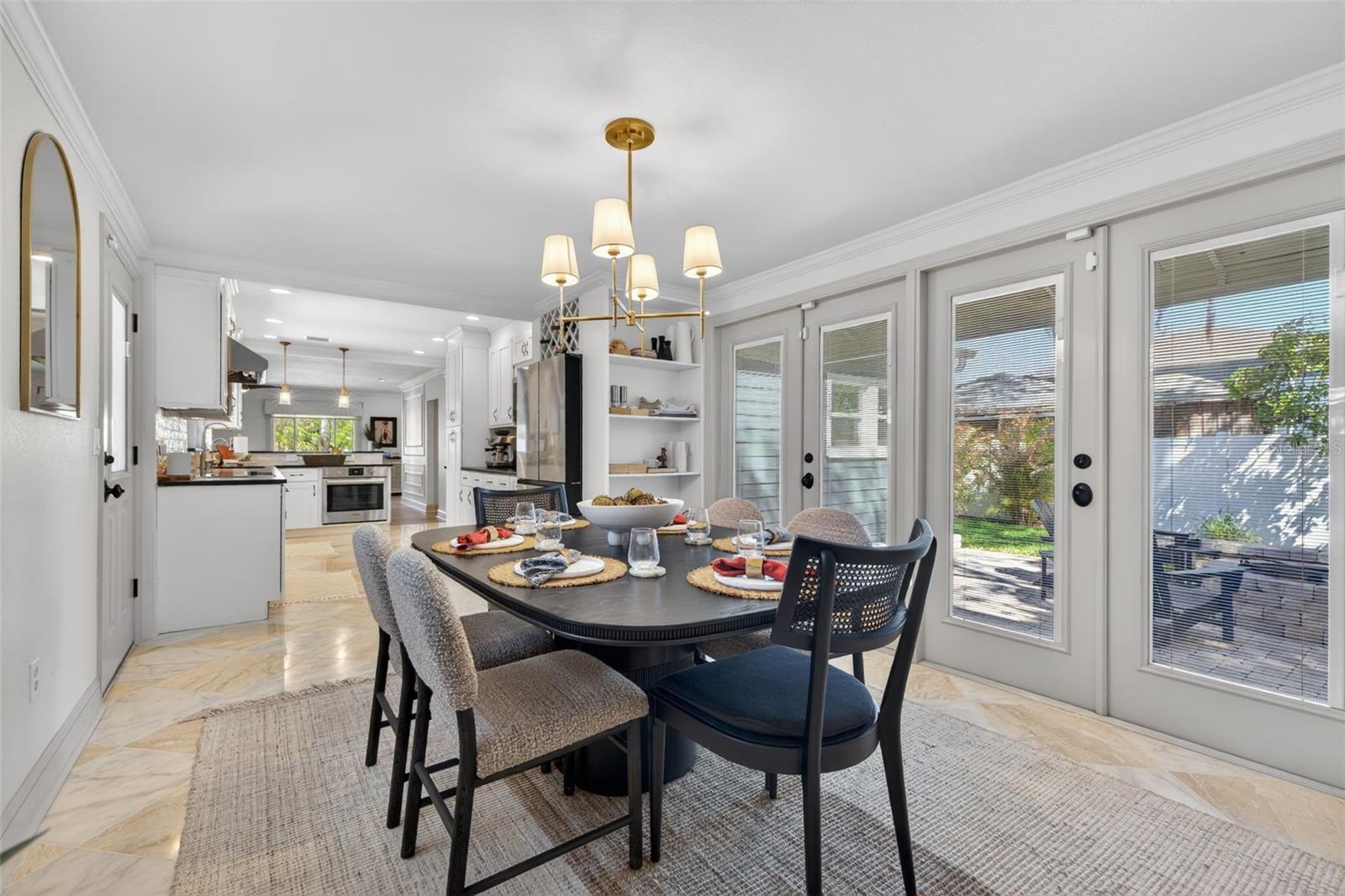 Listing photo id 20 for 3305 Perry Avenue