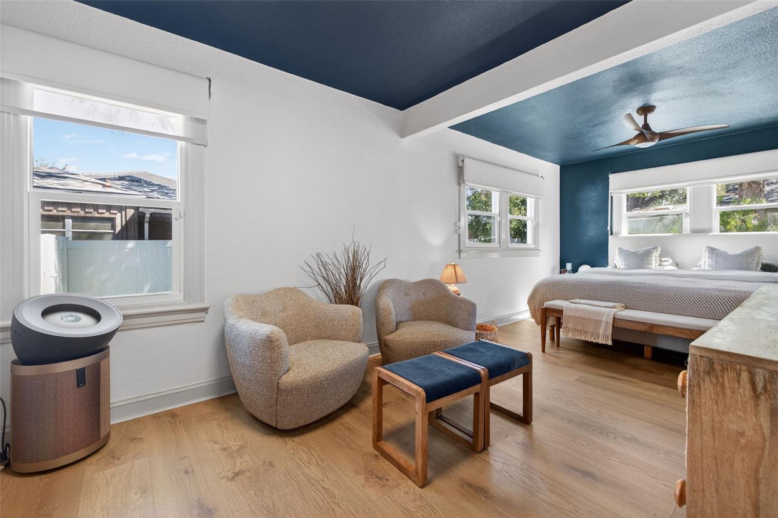 Listing photo id 22 for 3305 Perry Avenue