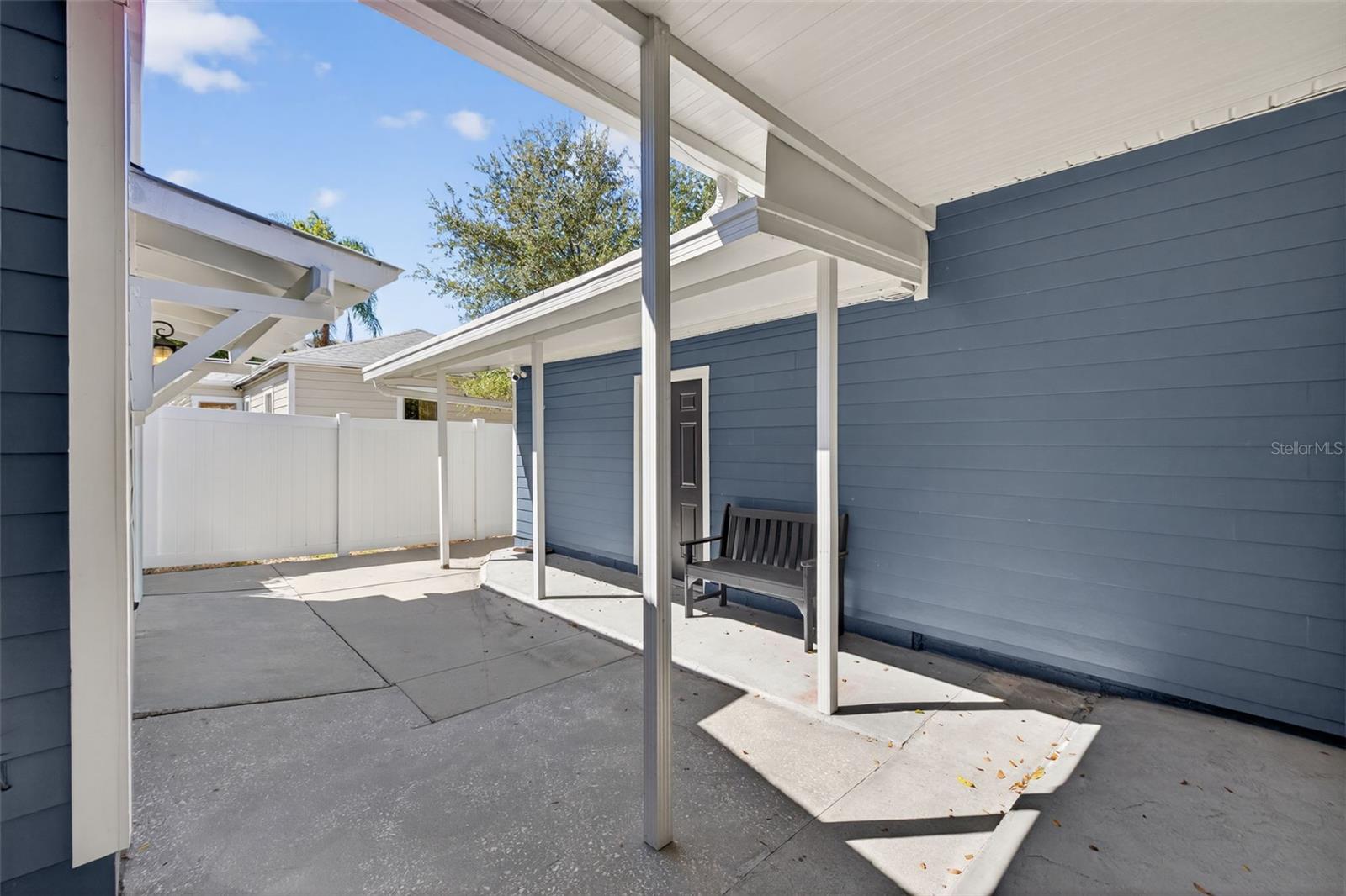 Listing photo id 34 for 3305 Perry Avenue