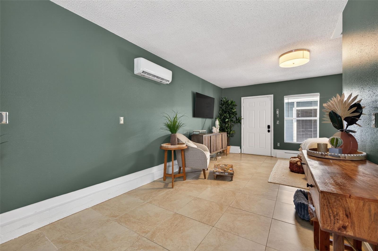 Listing photo id 39 for 3305 Perry Avenue