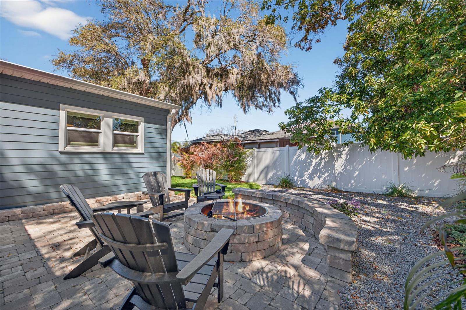 Listing photo id 45 for 3305 Perry Avenue