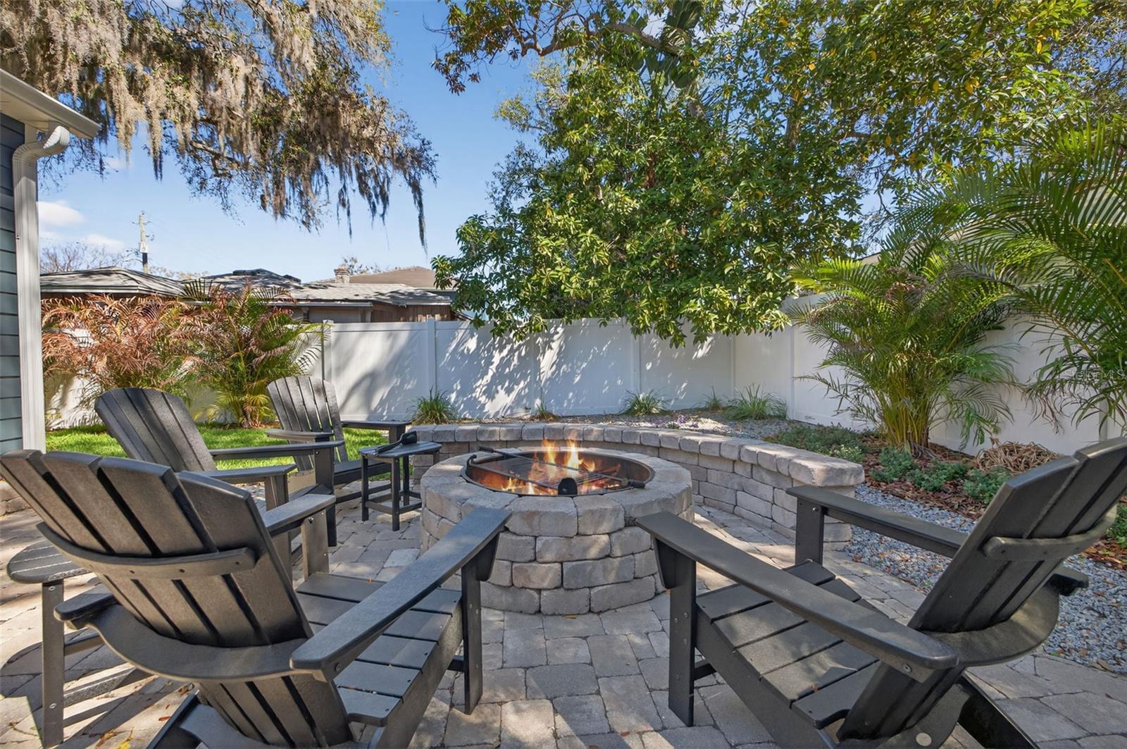 Listing photo id 46 for 3305 Perry Avenue