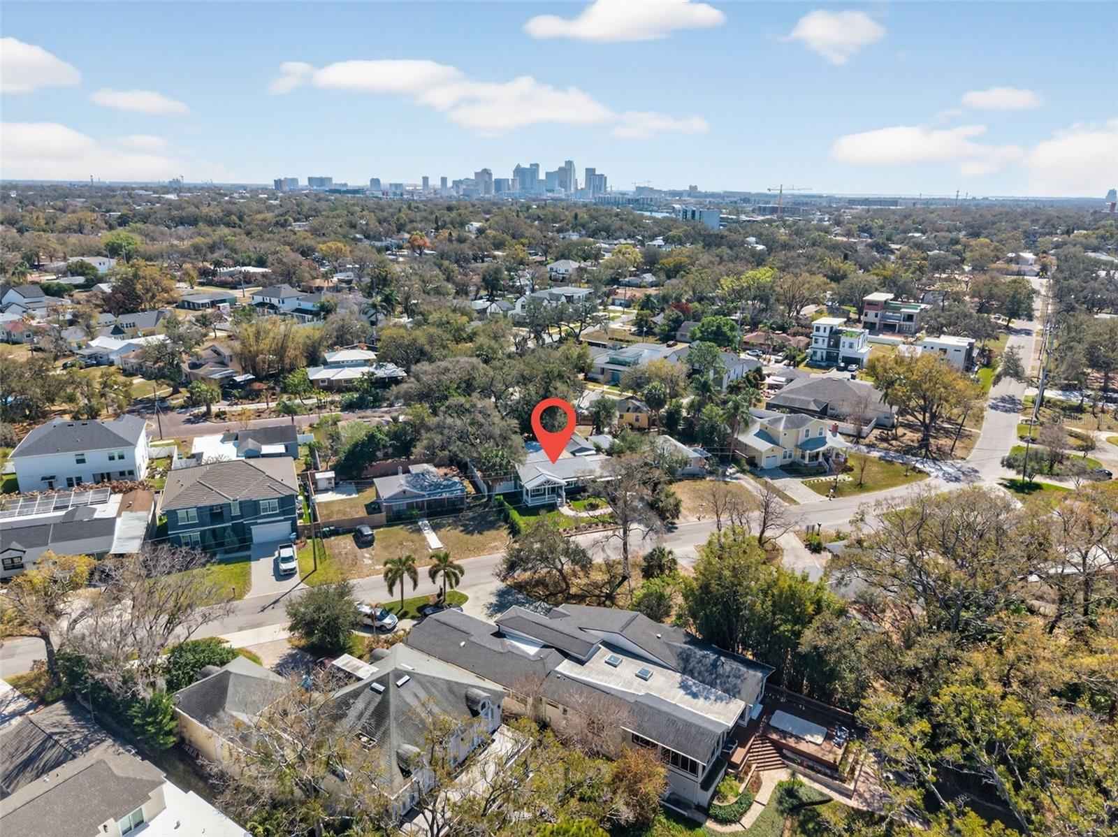 Listing photo id 48 for 3305 Perry Avenue