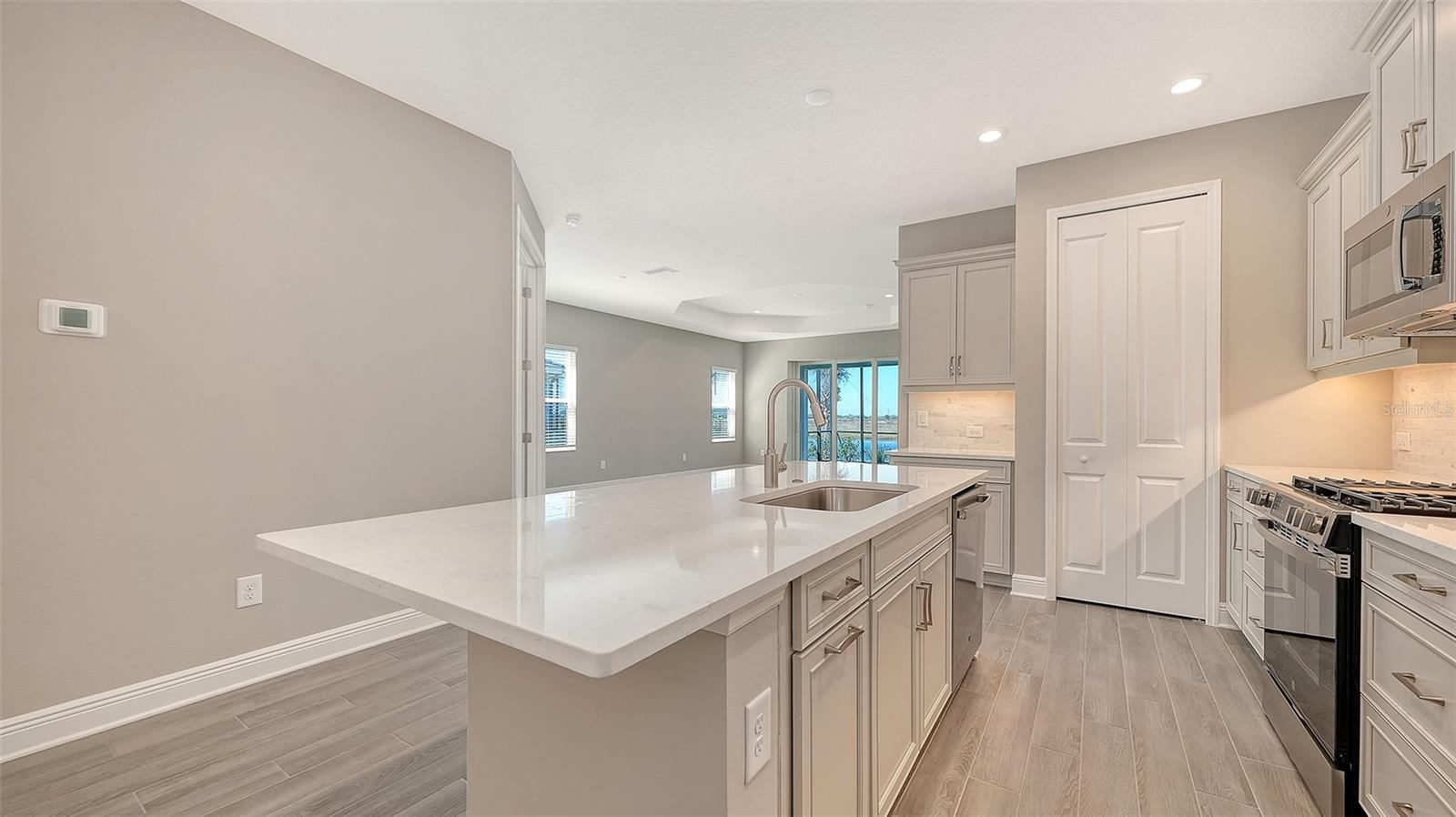 Image 17 of 52 For 2118 Sylvester Palm Lane