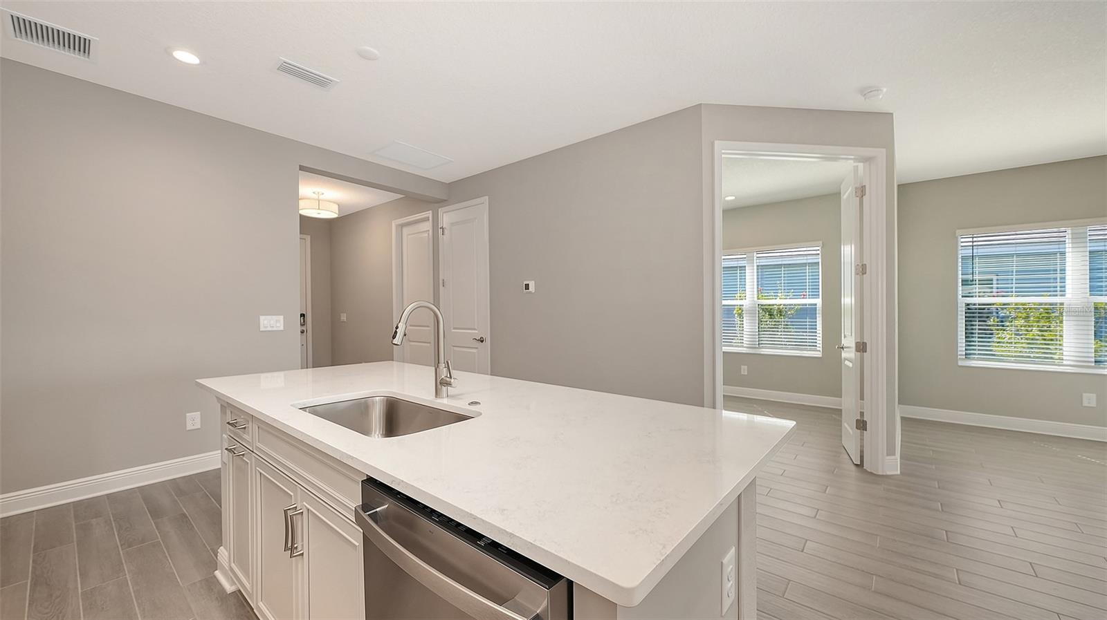 Image 19 of 52 For 2118 Sylvester Palm Lane