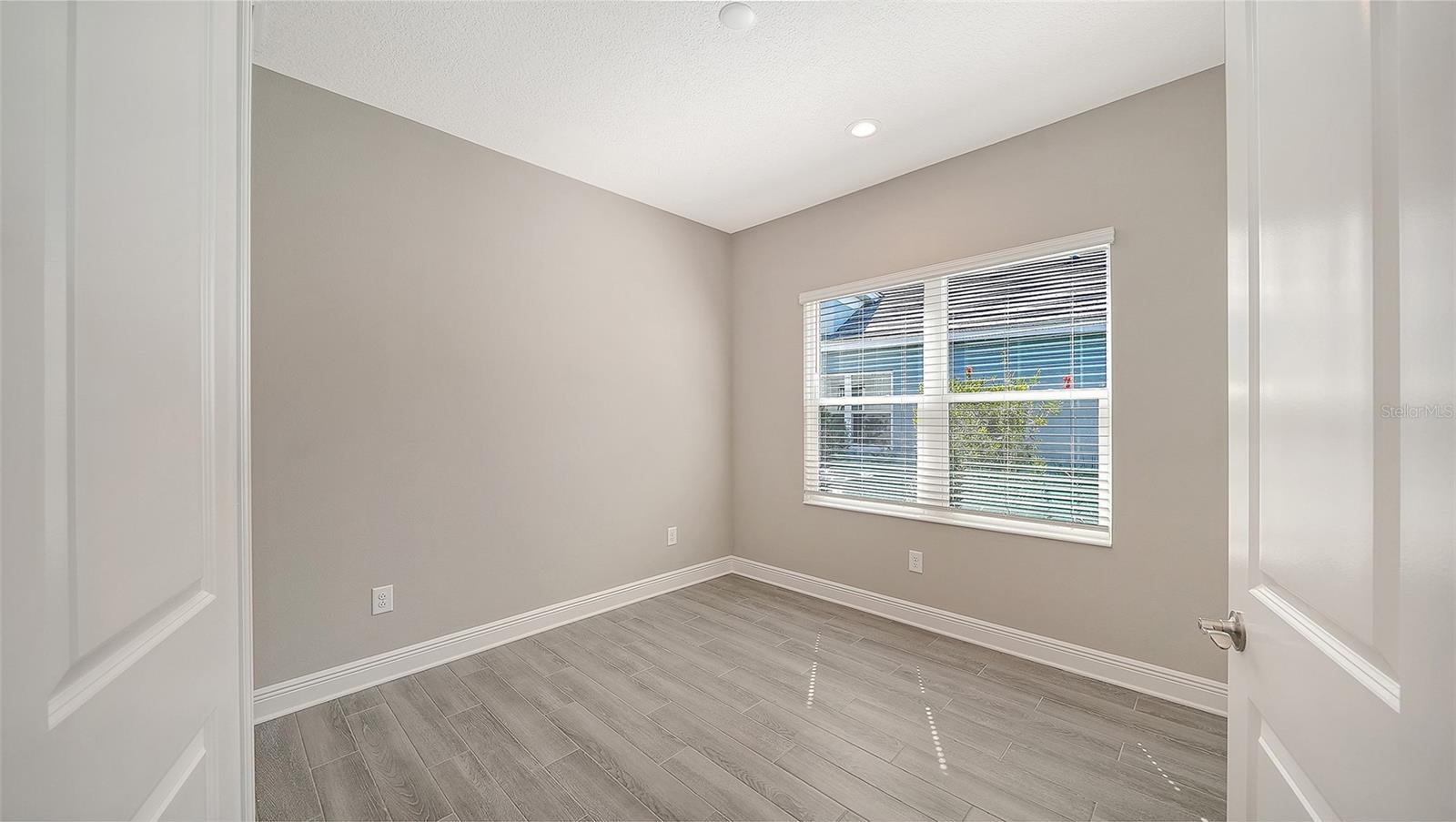 Image 27 of 52 For 2118 Sylvester Palm Lane