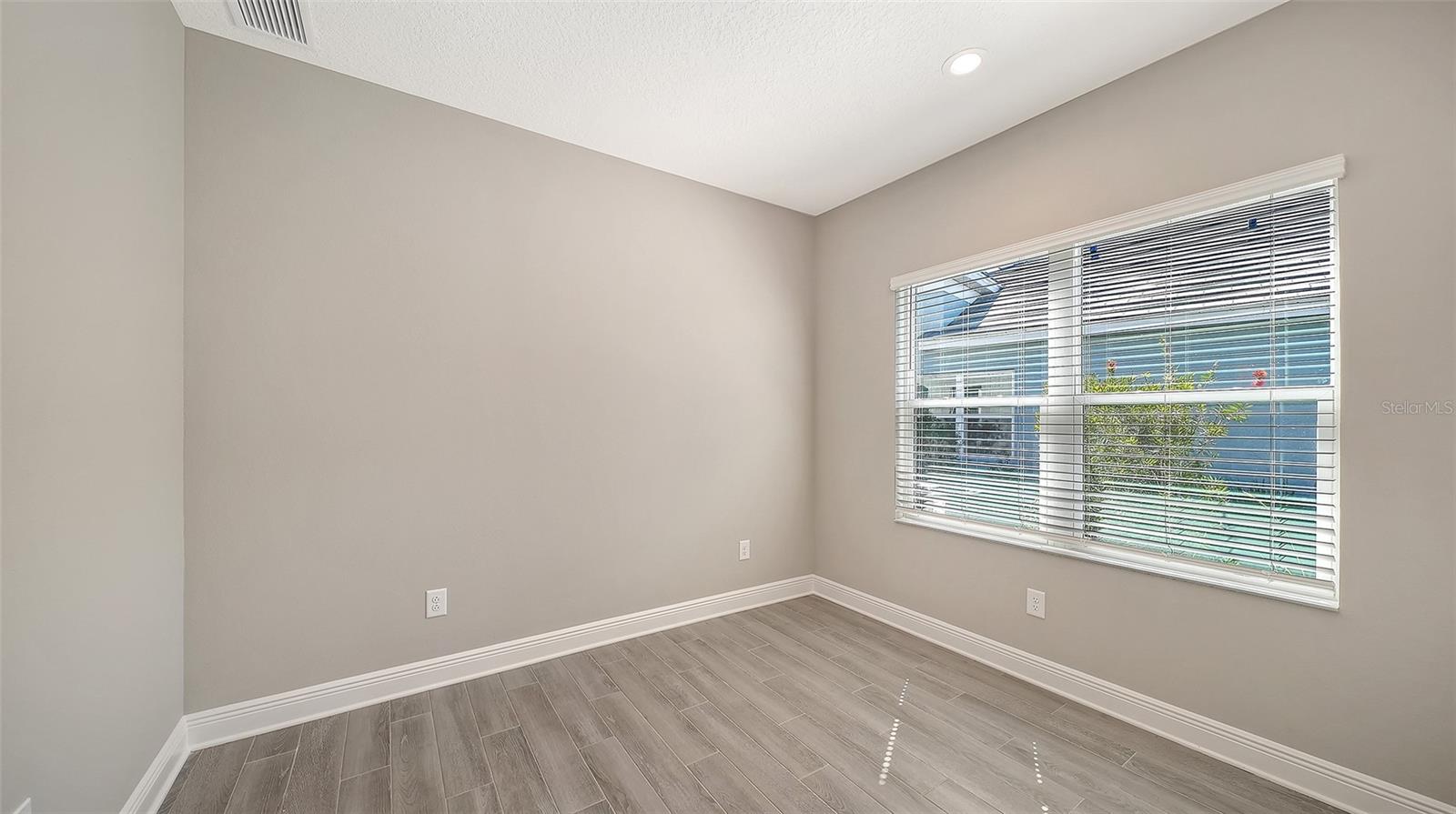 Image 28 of 52 For 2118 Sylvester Palm Lane