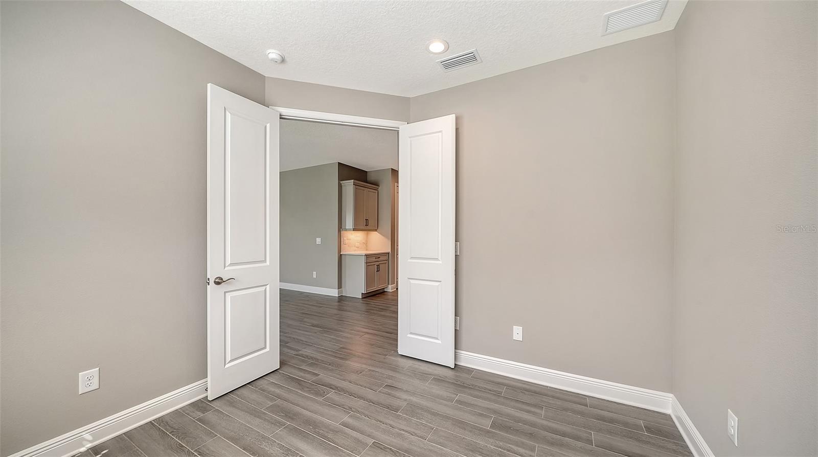 Image 29 of 52 For 2118 Sylvester Palm Lane