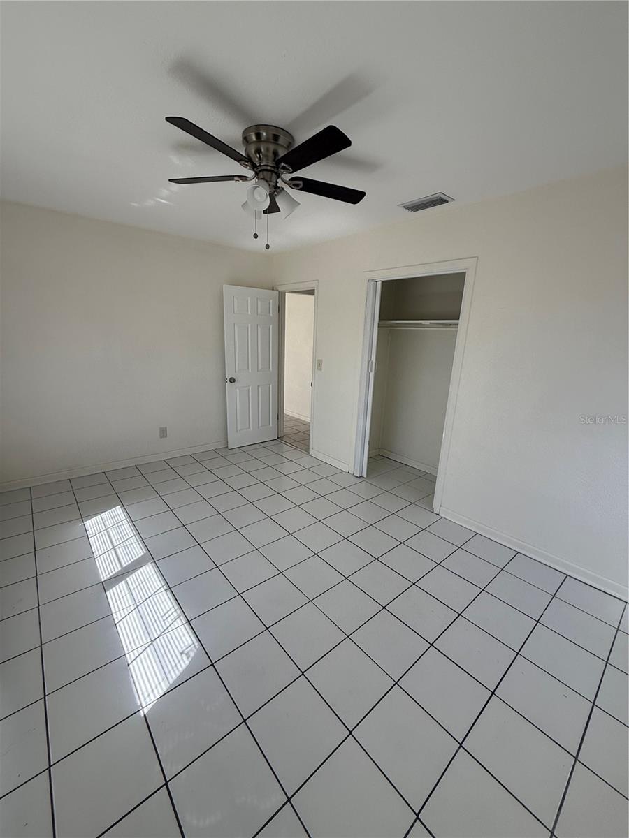 Image 11 of 19 For 4737 56th Avenue N