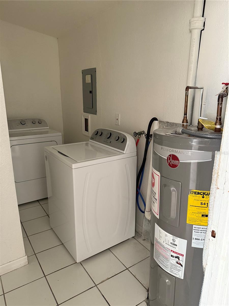 Image 5 of 19 For 4737 56th Avenue N