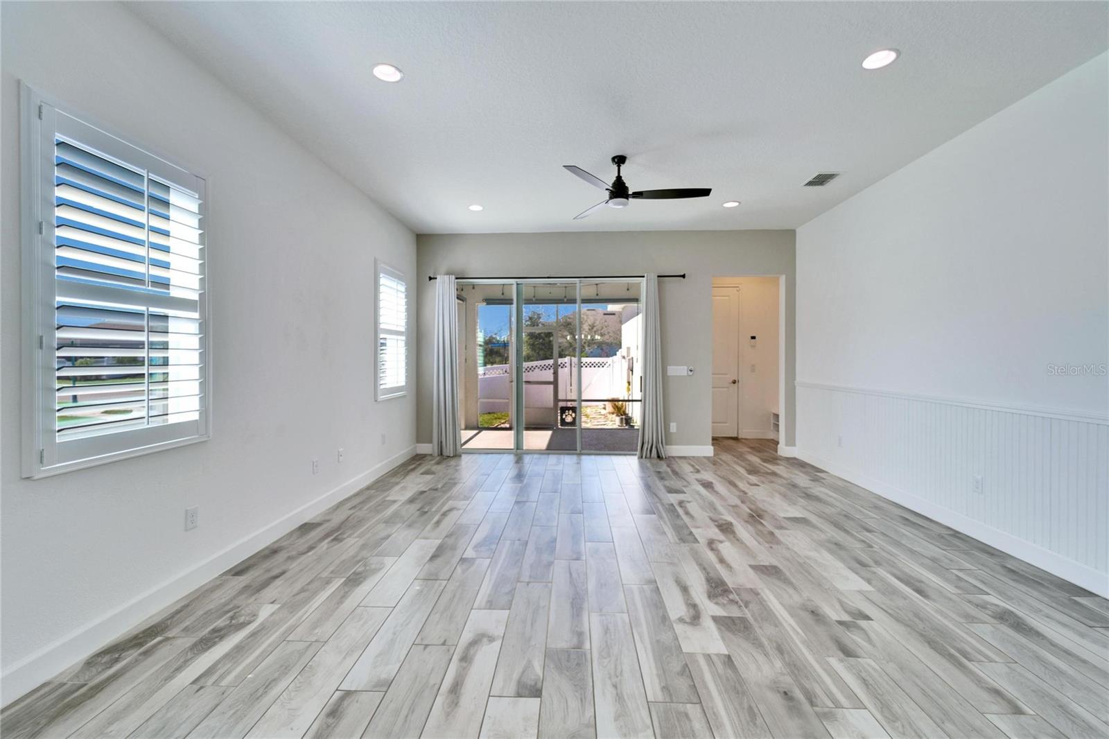 Image 10 of 51 For 729 Winterside Drive