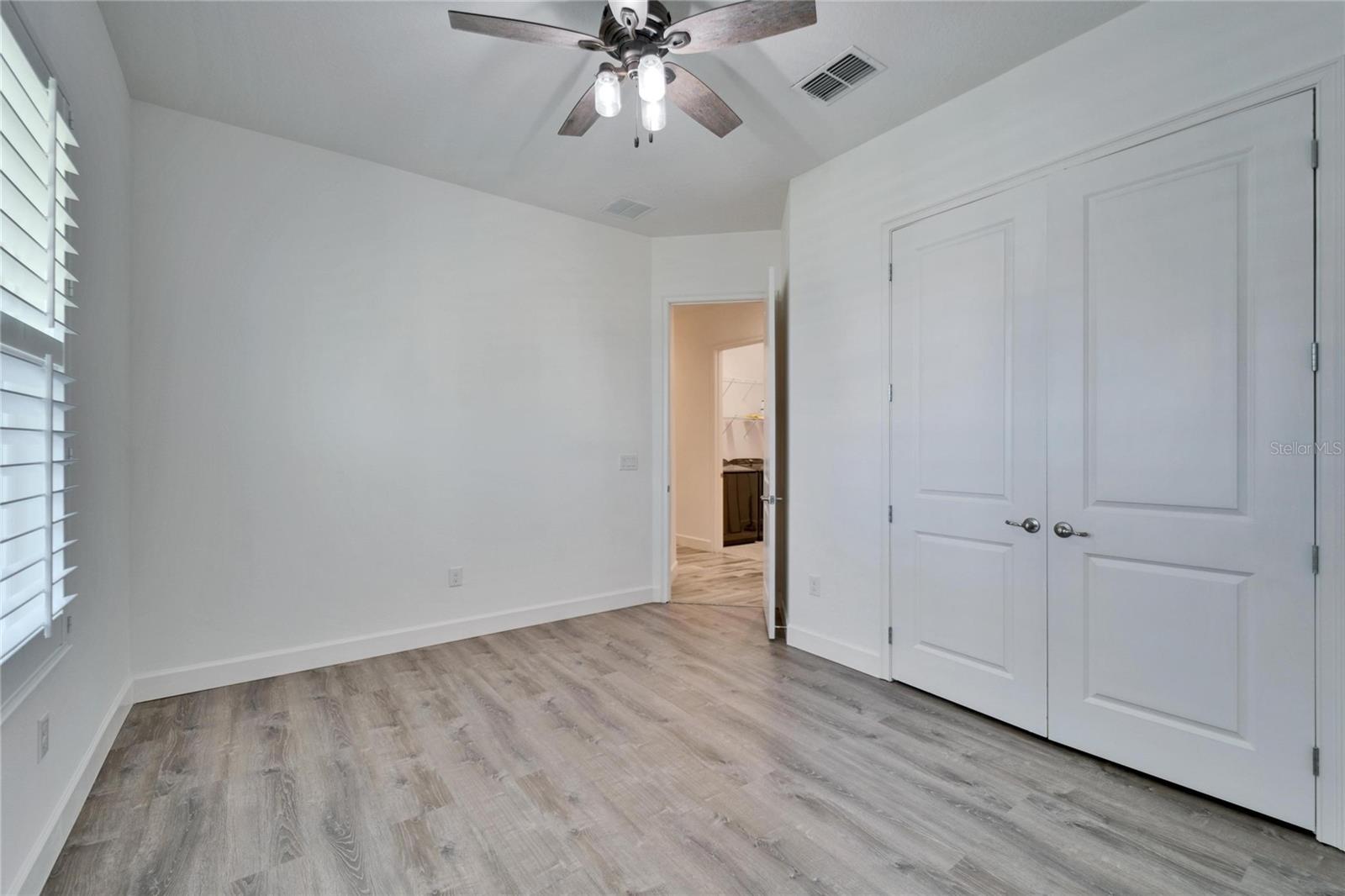 Image 34 of 51 For 729 Winterside Drive