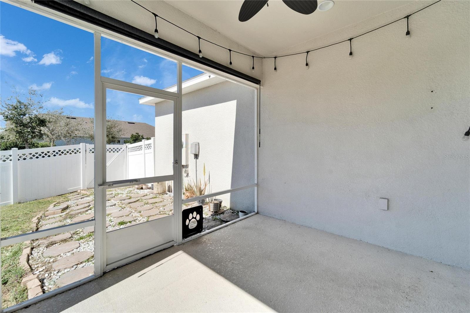 Image 38 of 51 For 729 Winterside Drive