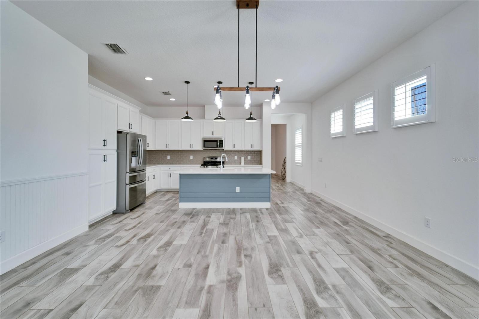 Image 7 of 51 For 729 Winterside Drive