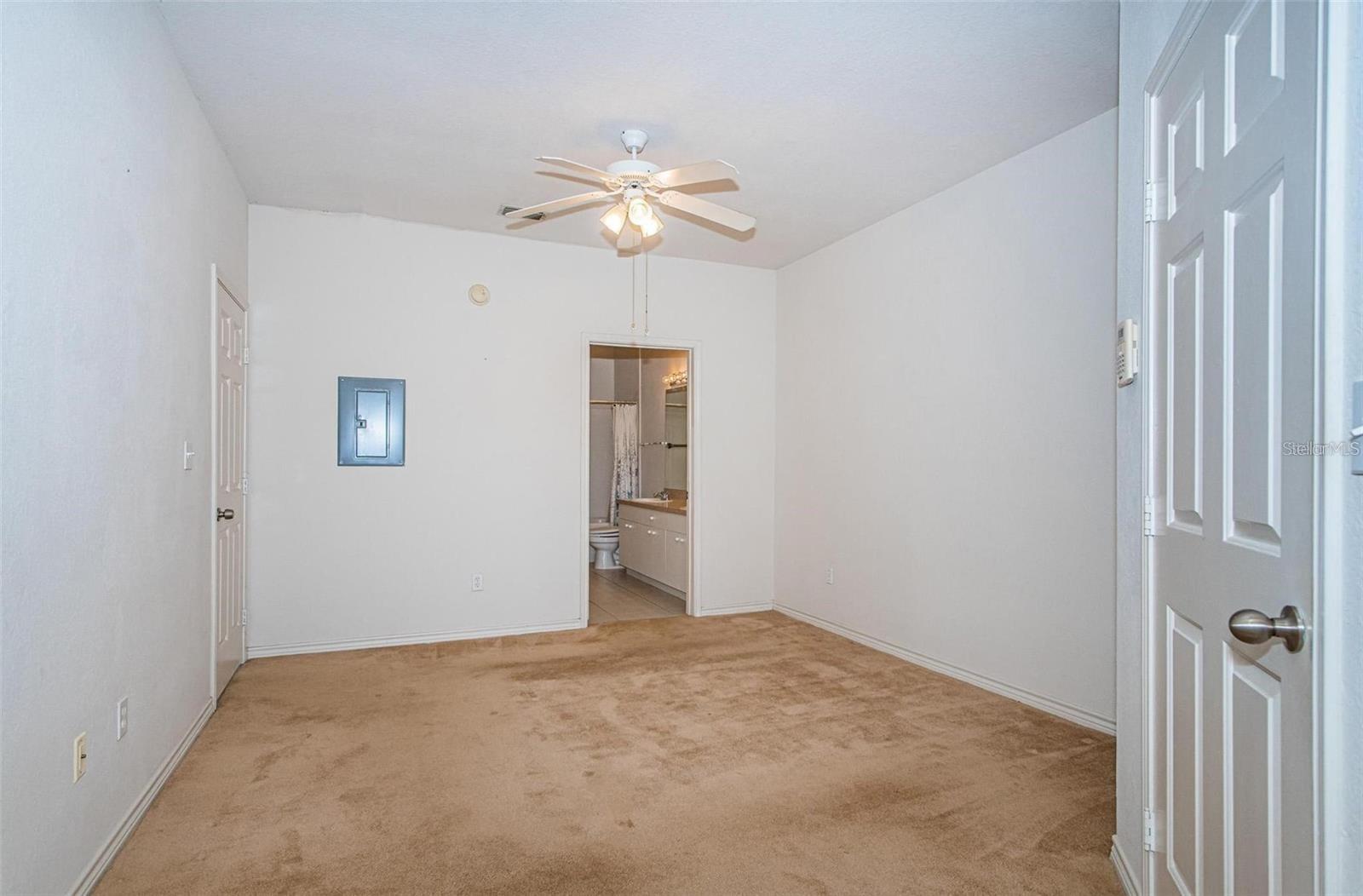 Image 5 of 30 For 4305 Bayside Village Drive 304