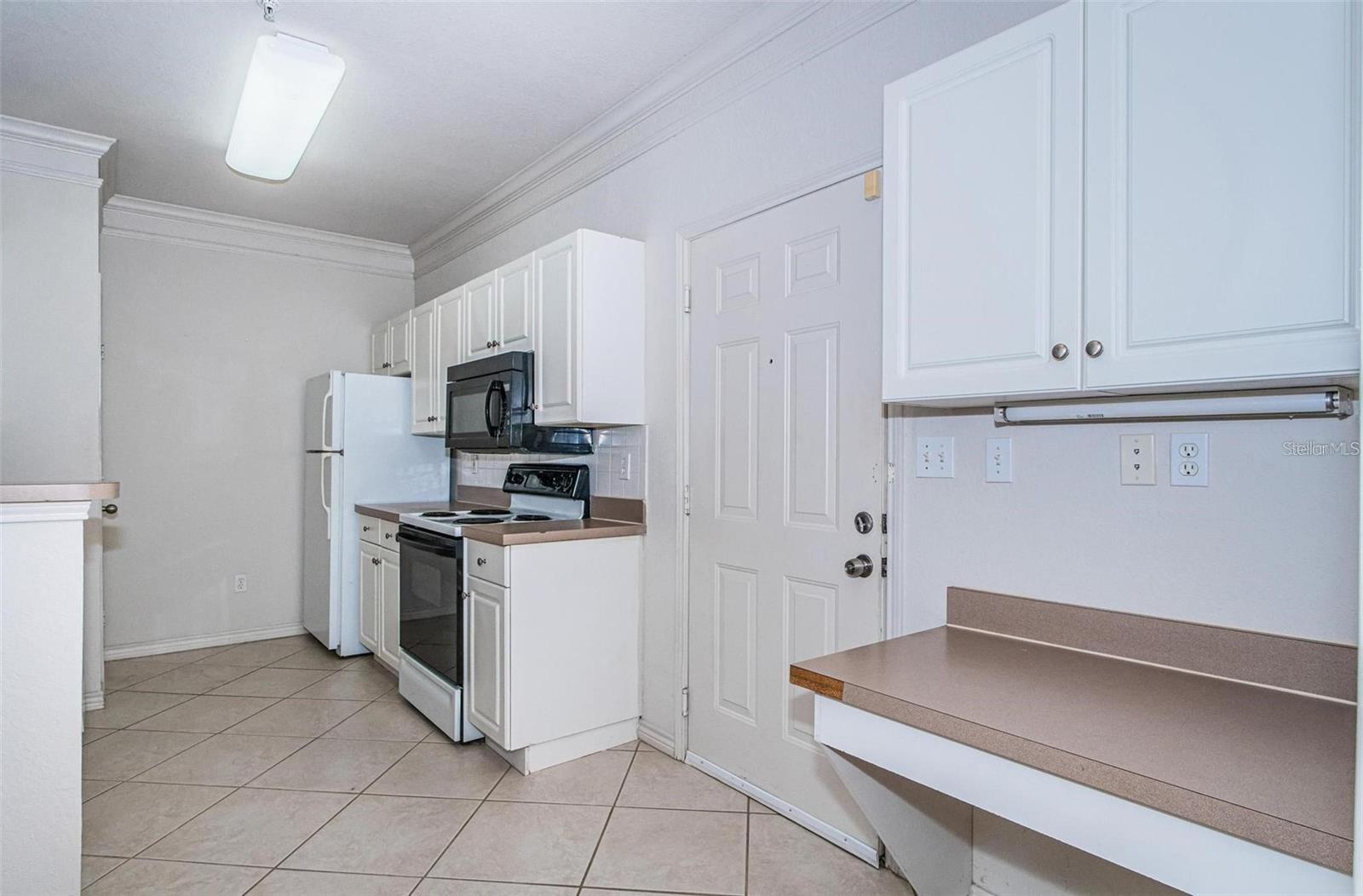 Image 7 of 30 For 4305 Bayside Village Drive 304