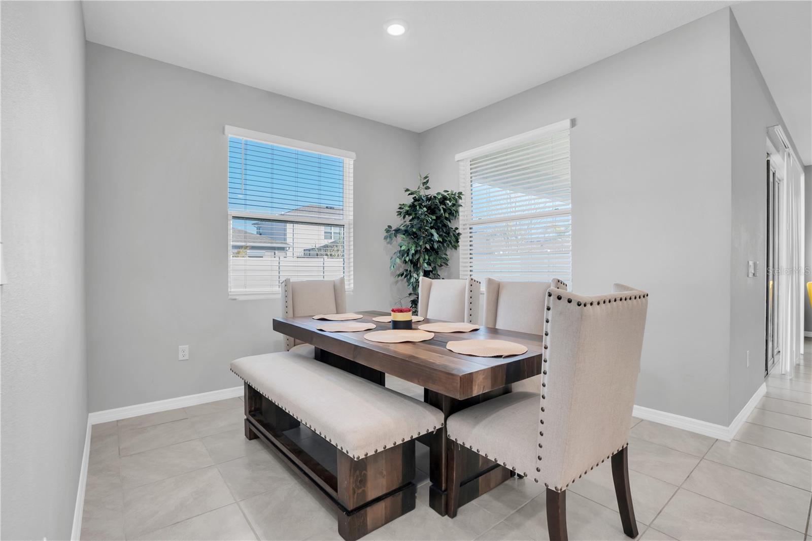 Image 21 of 37 For 528 Ocean Spray Drive