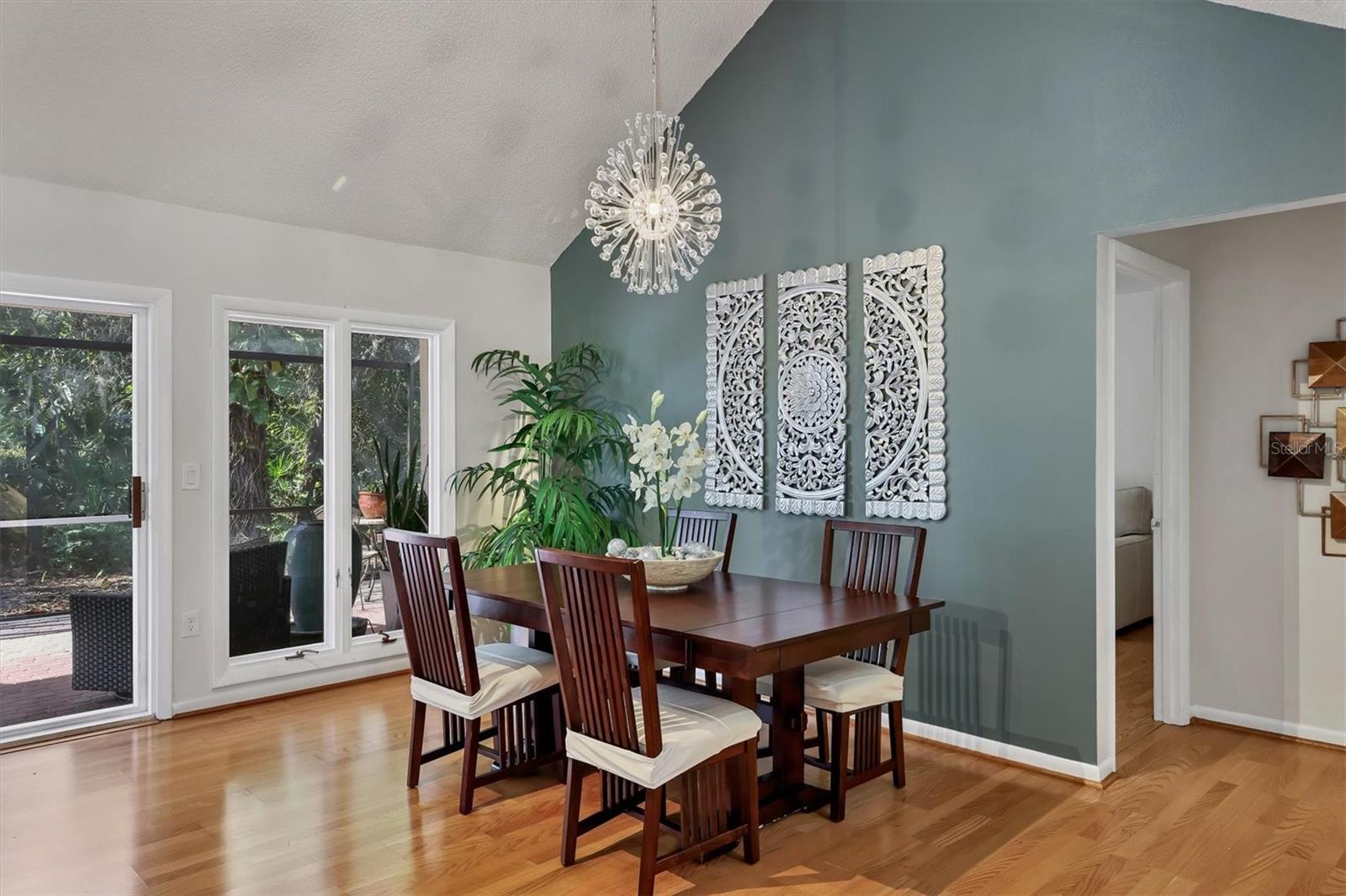 Image 11 of 33 For 4540 Ascot Circle N