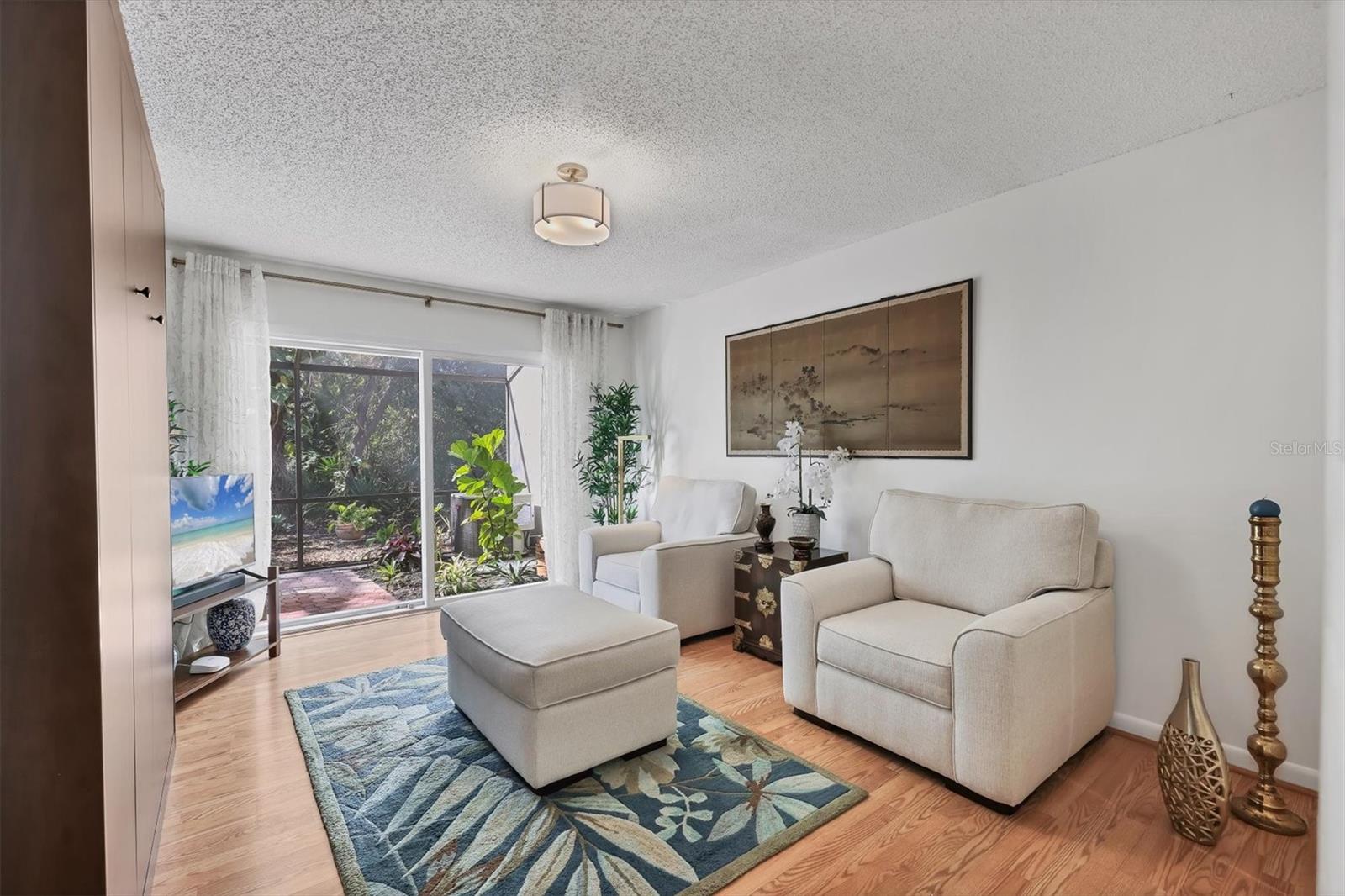 Image 19 of 33 For 4540 Ascot Circle N