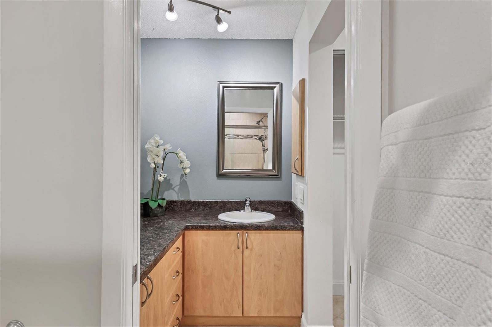 Image 25 of 33 For 4540 Ascot Circle N