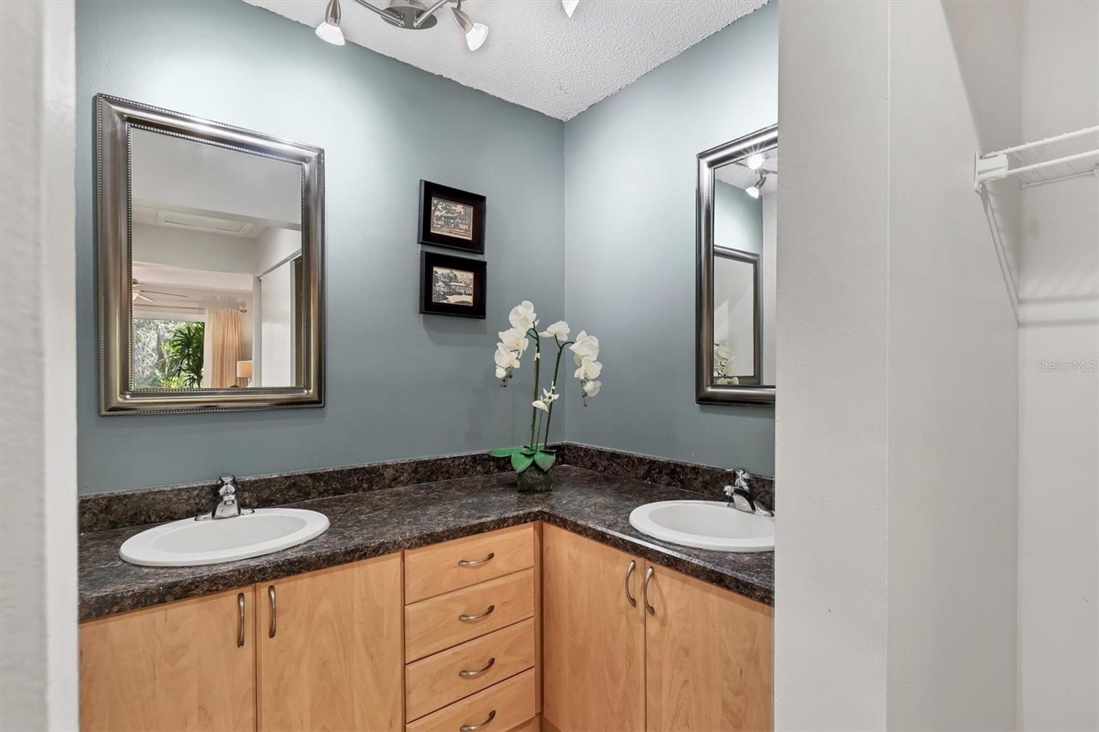 Image 26 of 33 For 4540 Ascot Circle N