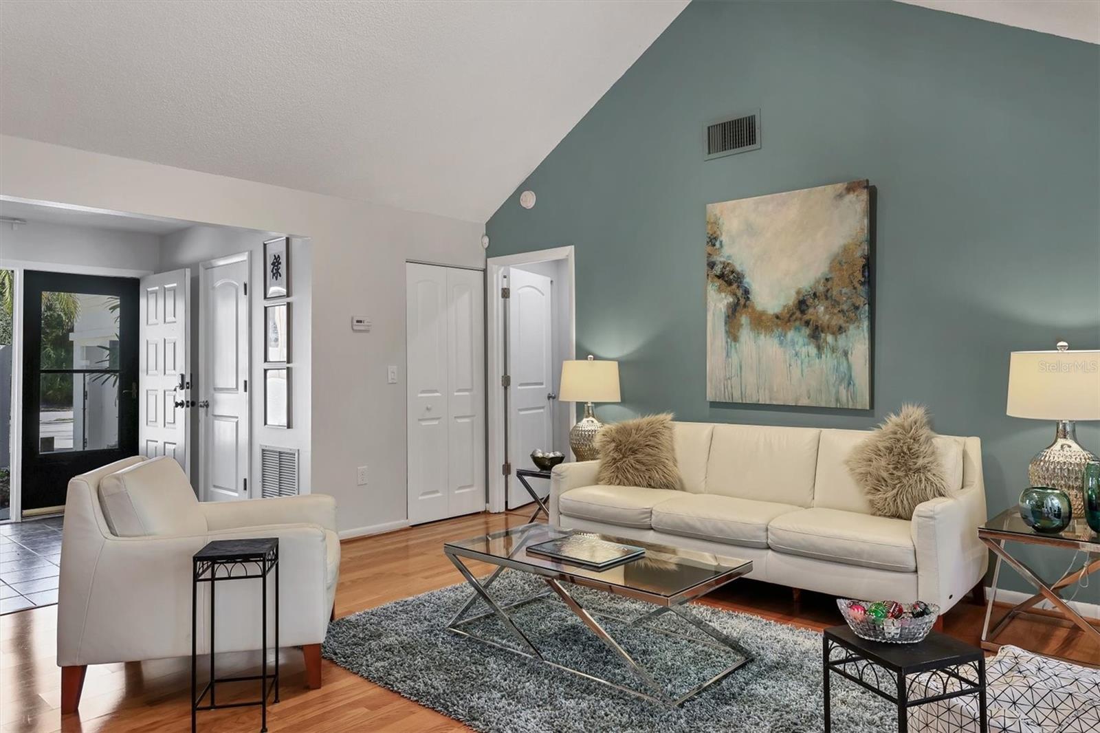 Image 4 of 33 For 4540 Ascot Circle N