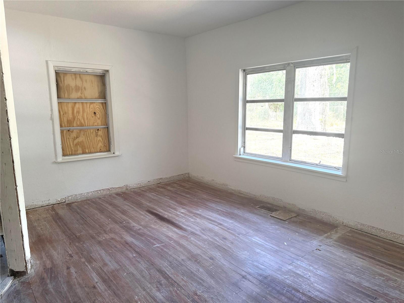 Image 12 of 14 For 147 Bieder Avenue