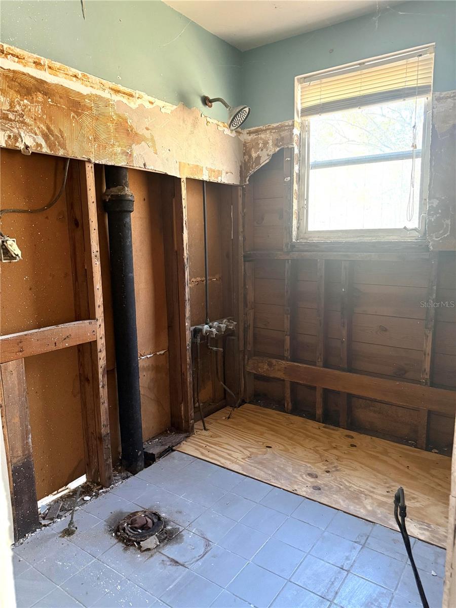 Image 13 of 14 For 147 Bieder Avenue