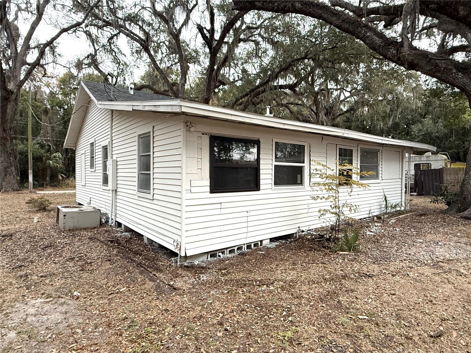 Image 5 of 14 For 147 Bieder Avenue