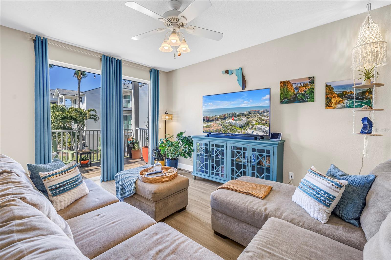 Listing photo id 12 for 103 Bath Club Concourse