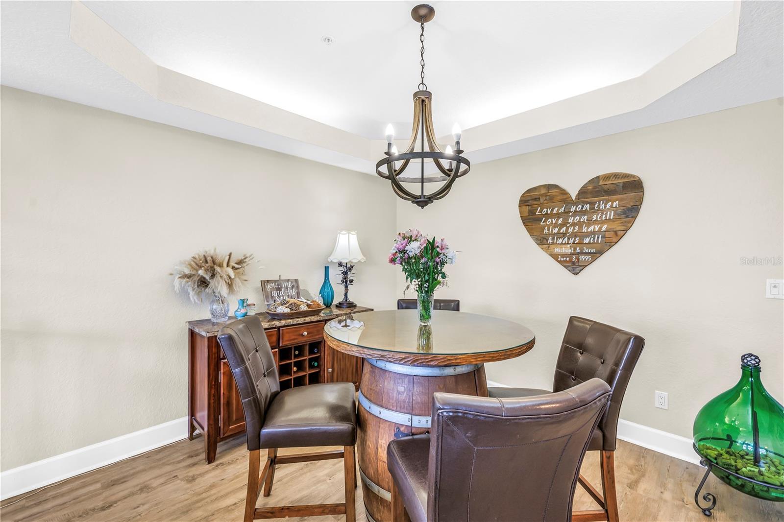 Listing photo id 19 for 103 Bath Club Concourse