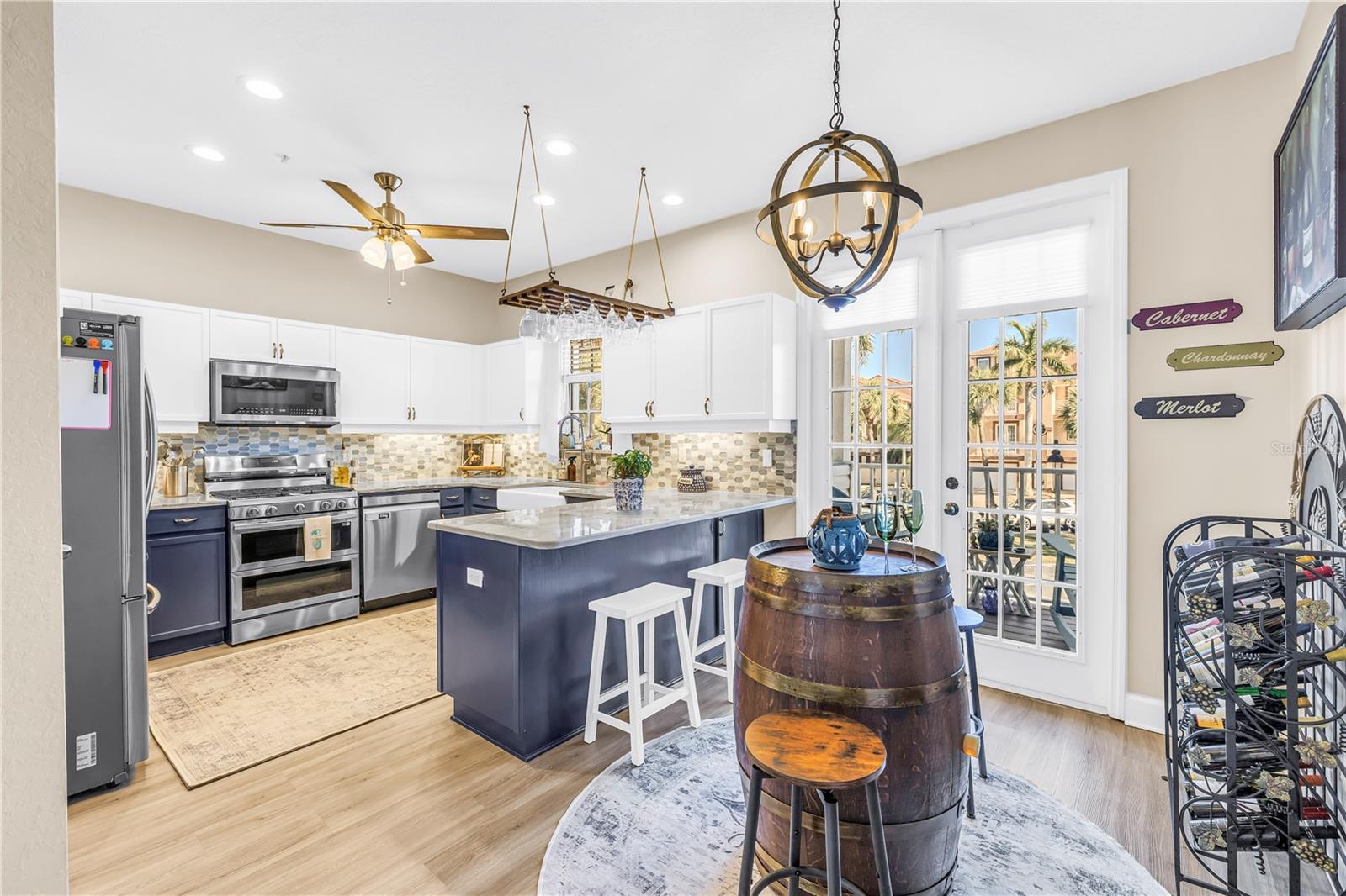 Listing photo id 21 for 103 Bath Club Concourse